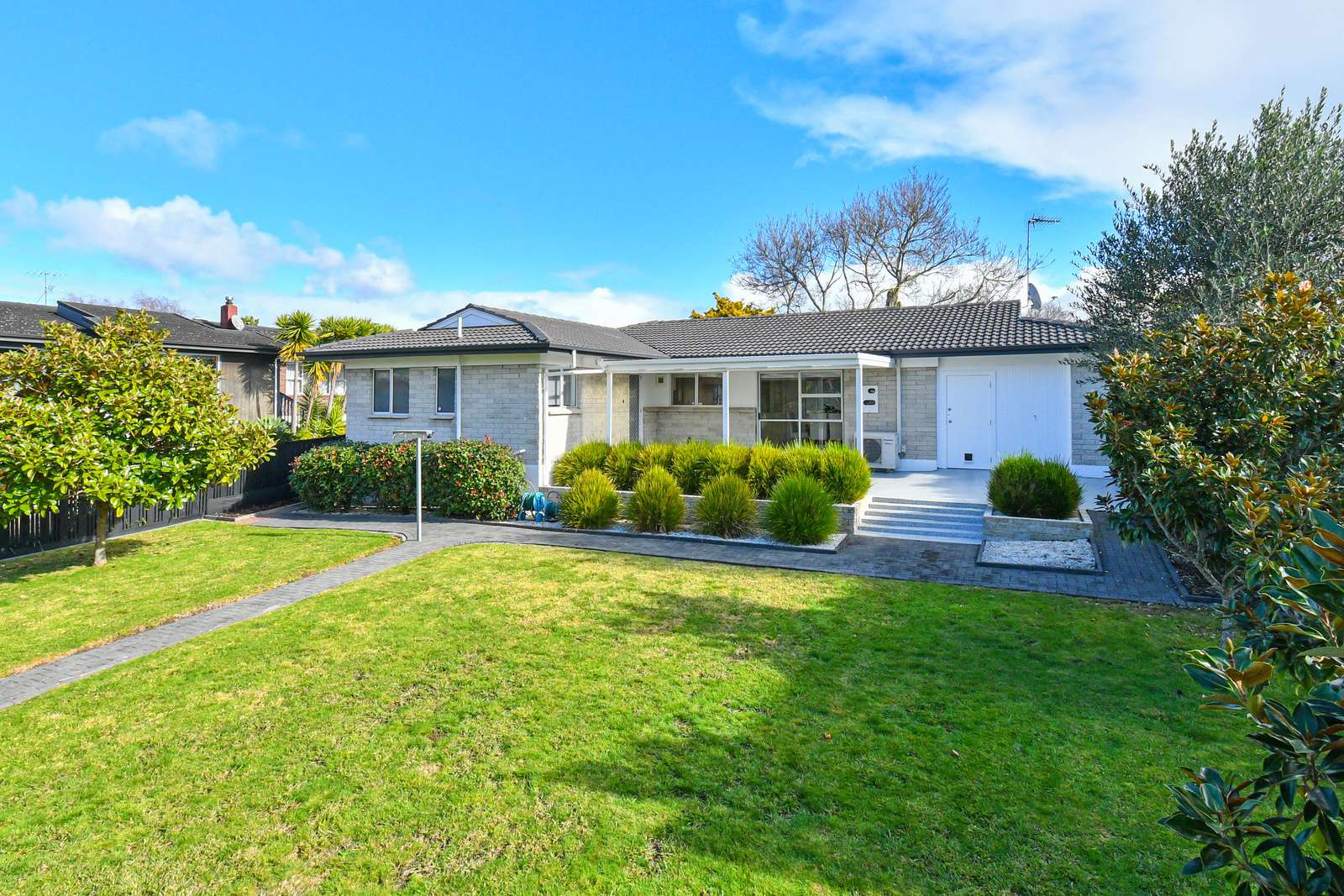 86 Ray Small Drive, Pahurehure, Papakura Real Estate Ray White New