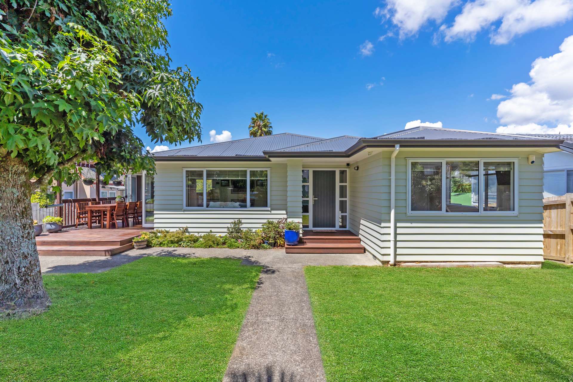 19 Monteith Crescent photo 1