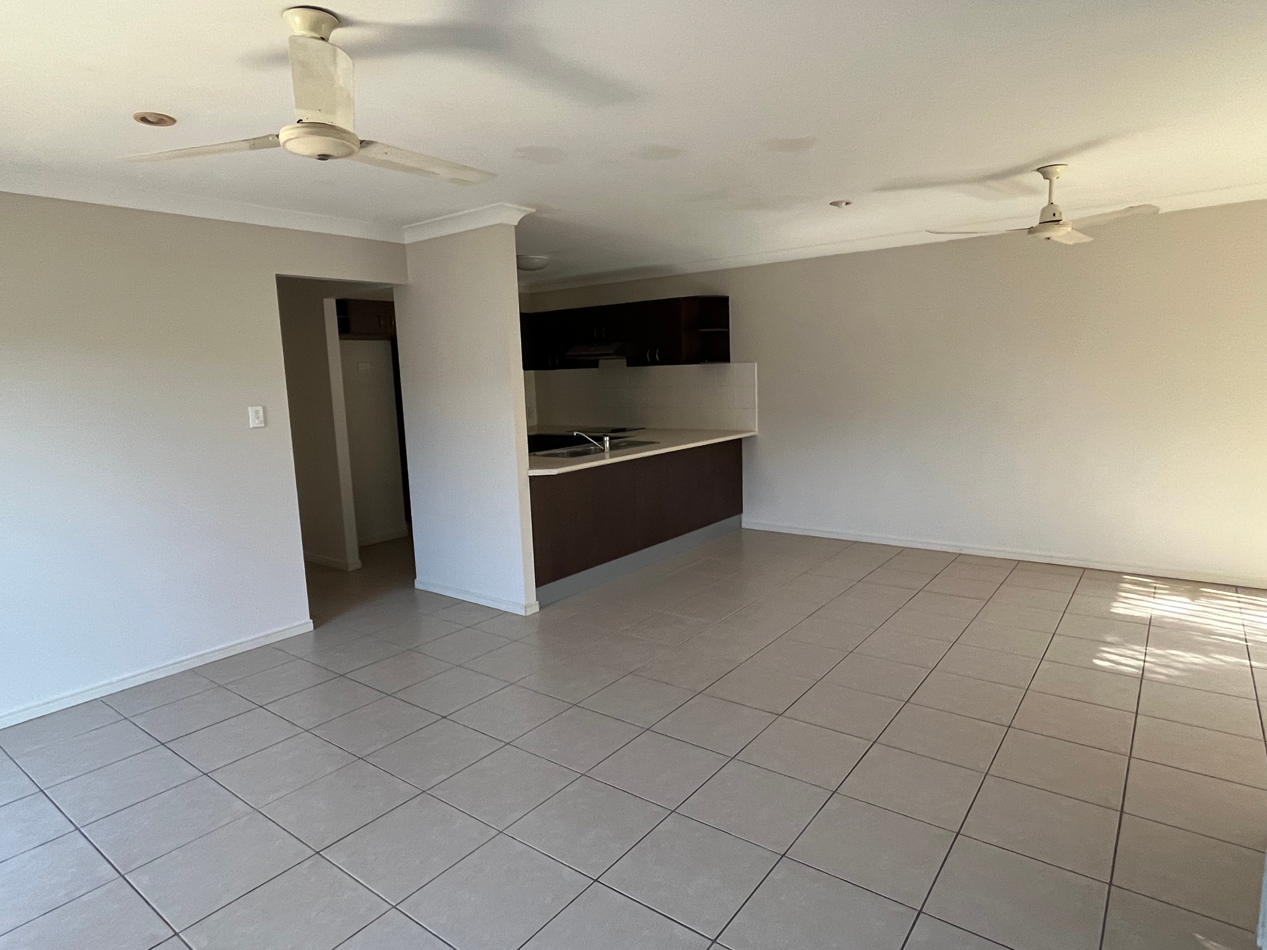 2/2 Adonis Court, Rothwell, QLD 4022