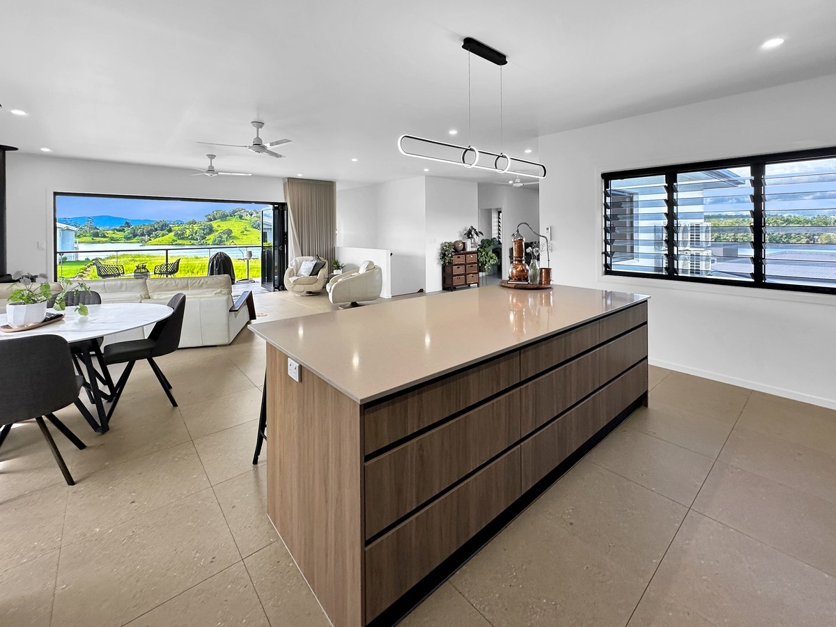 4 Waterfront Terrace, Yungaburra, QLD 4884