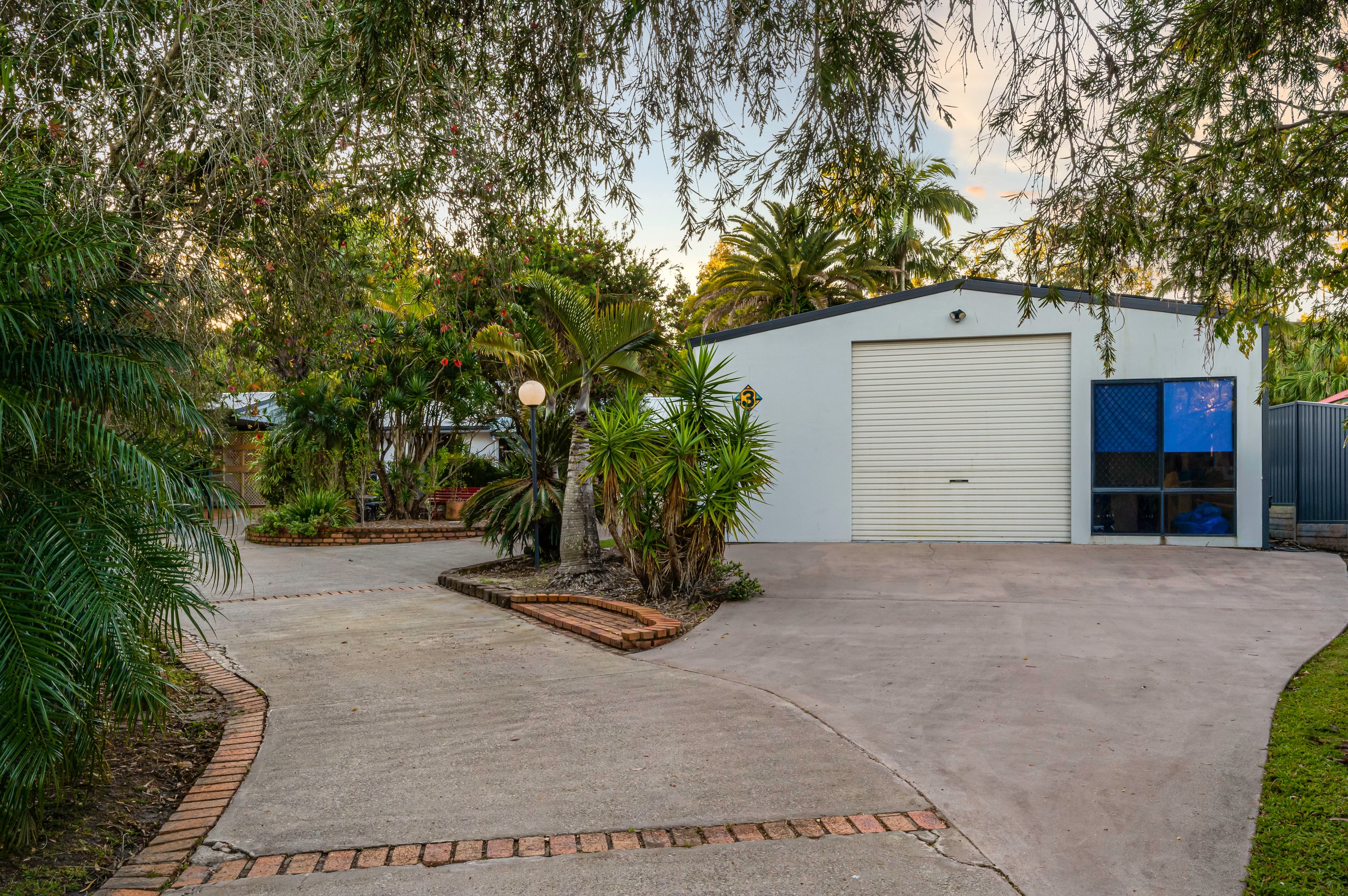 3 Brolga Court, Little Mountain, QLD 4551