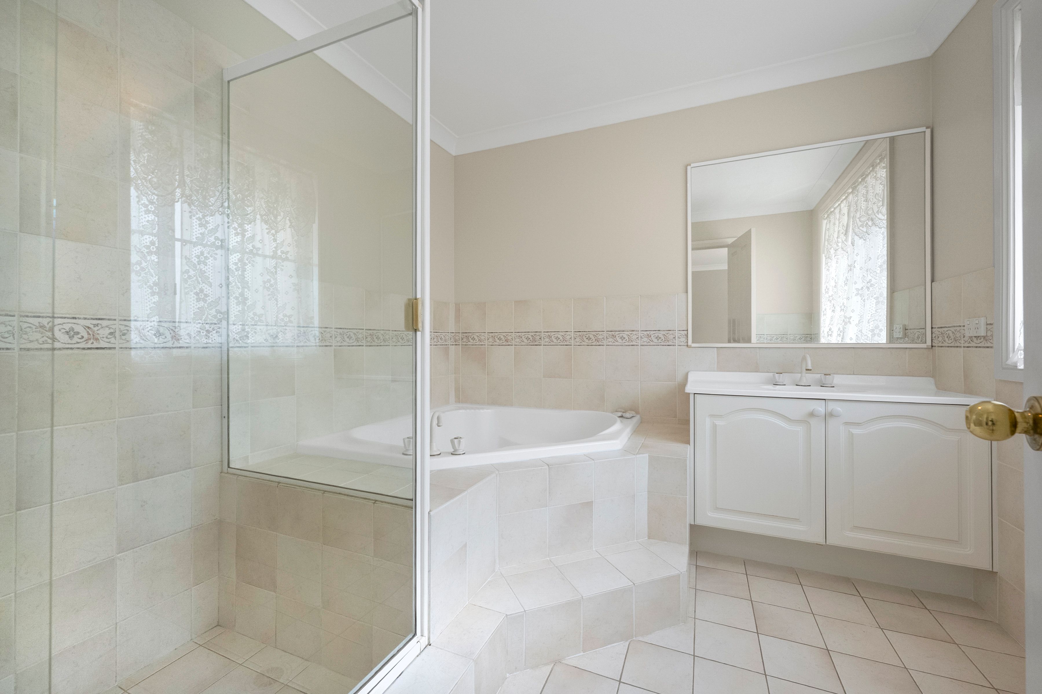 30 Livingstone Way — photo 9 of 10