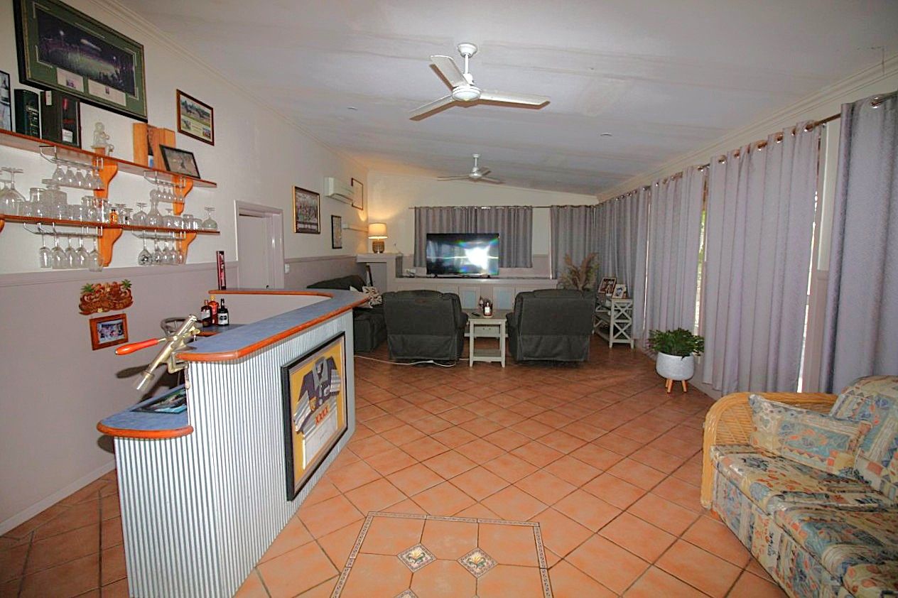 10584 Flinders Highway — photo 7 of 30