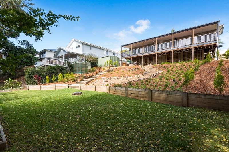 14 Hartfield Drive, Bardon, QLD 4065