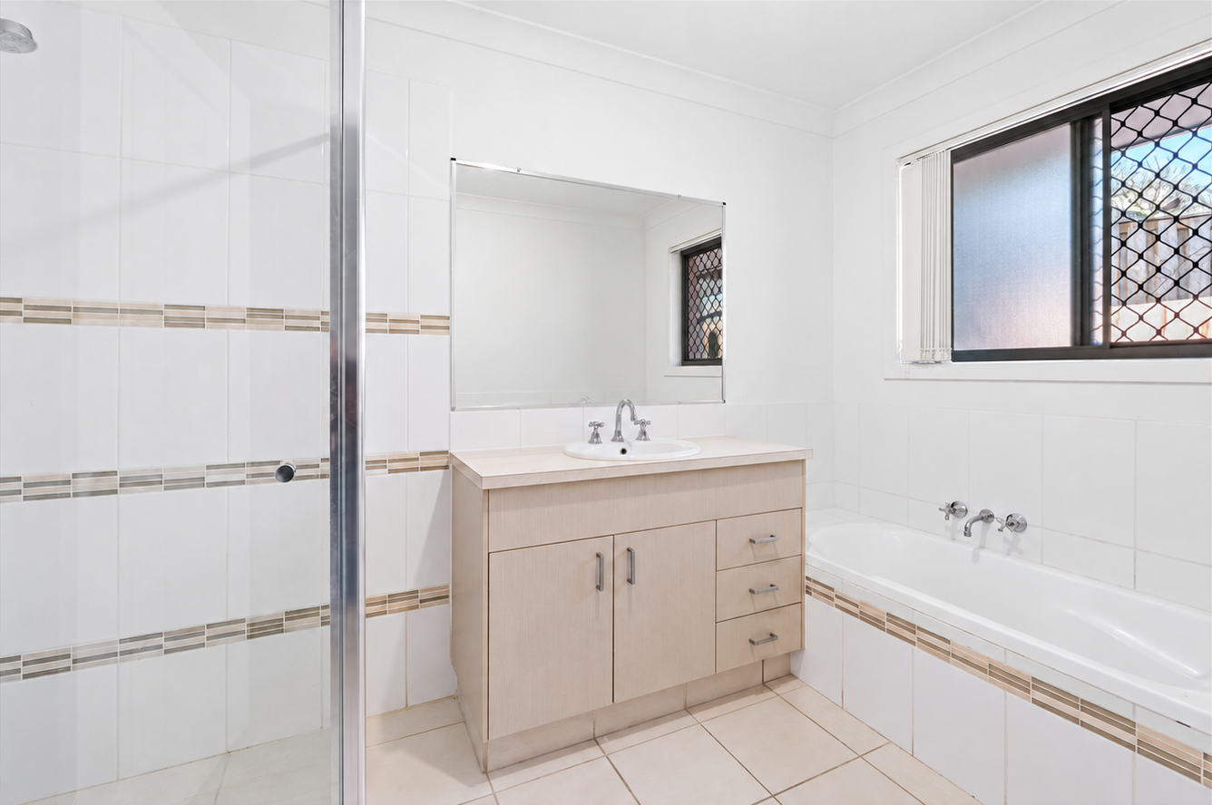 1/15 Kaplan Street — photo 10 of 14
