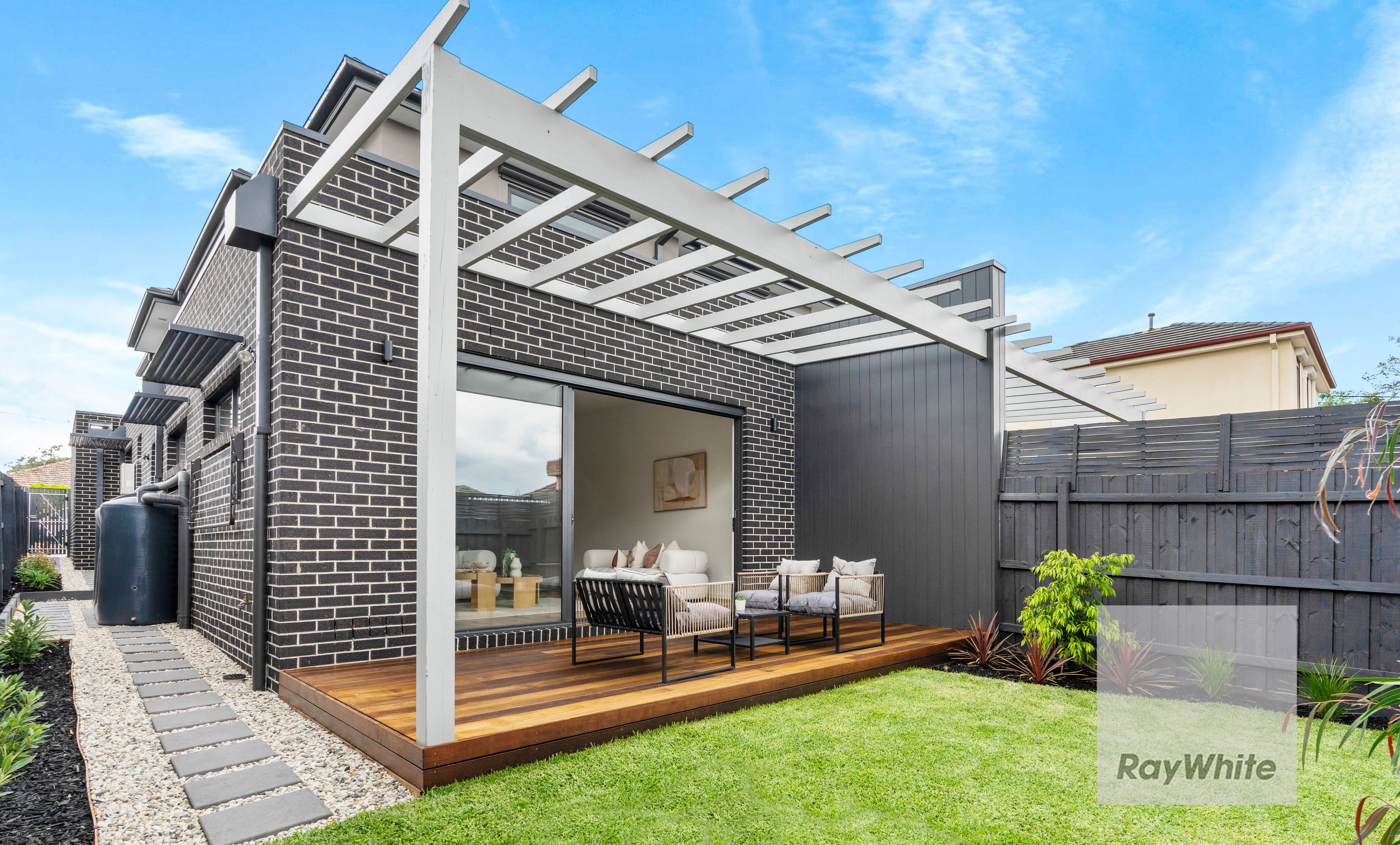 13 Doidge Street — photo 10 of 13