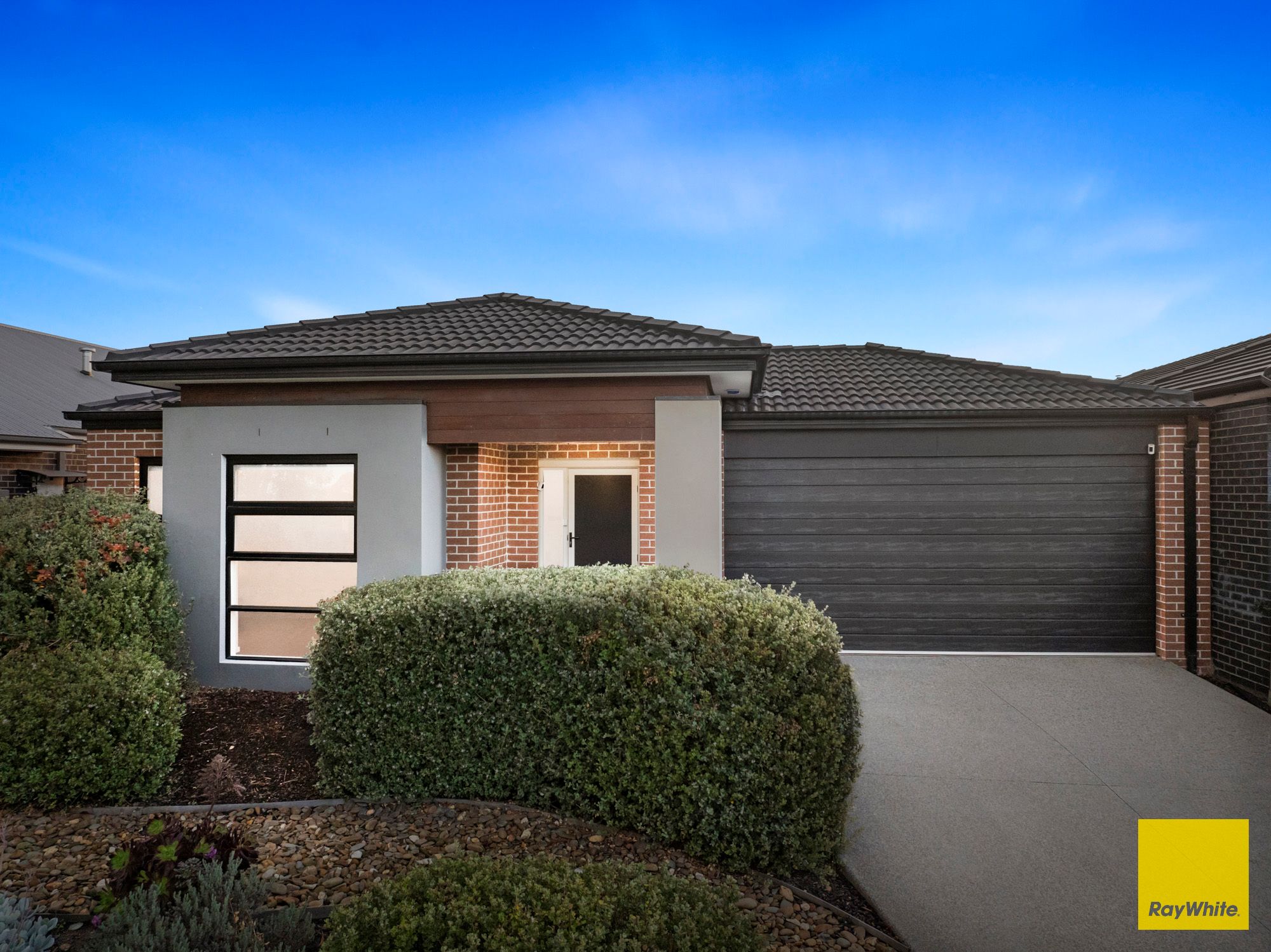 12 Realm Vista — photo from Ray White Mickleham