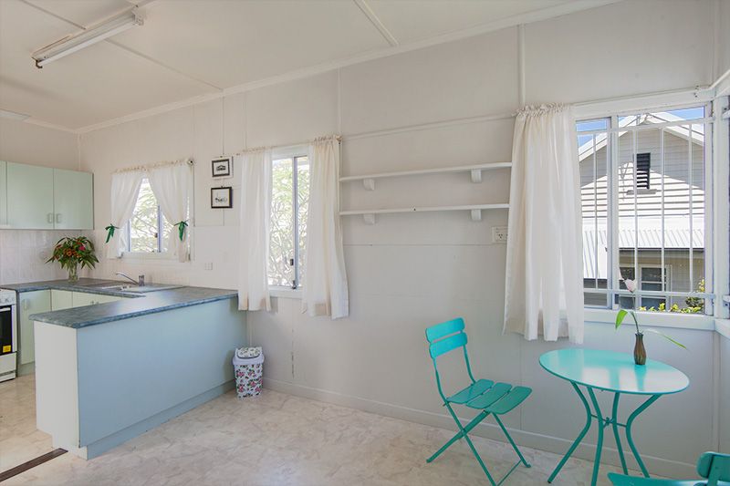2 Fry Street, Holland Park, QLD 4121