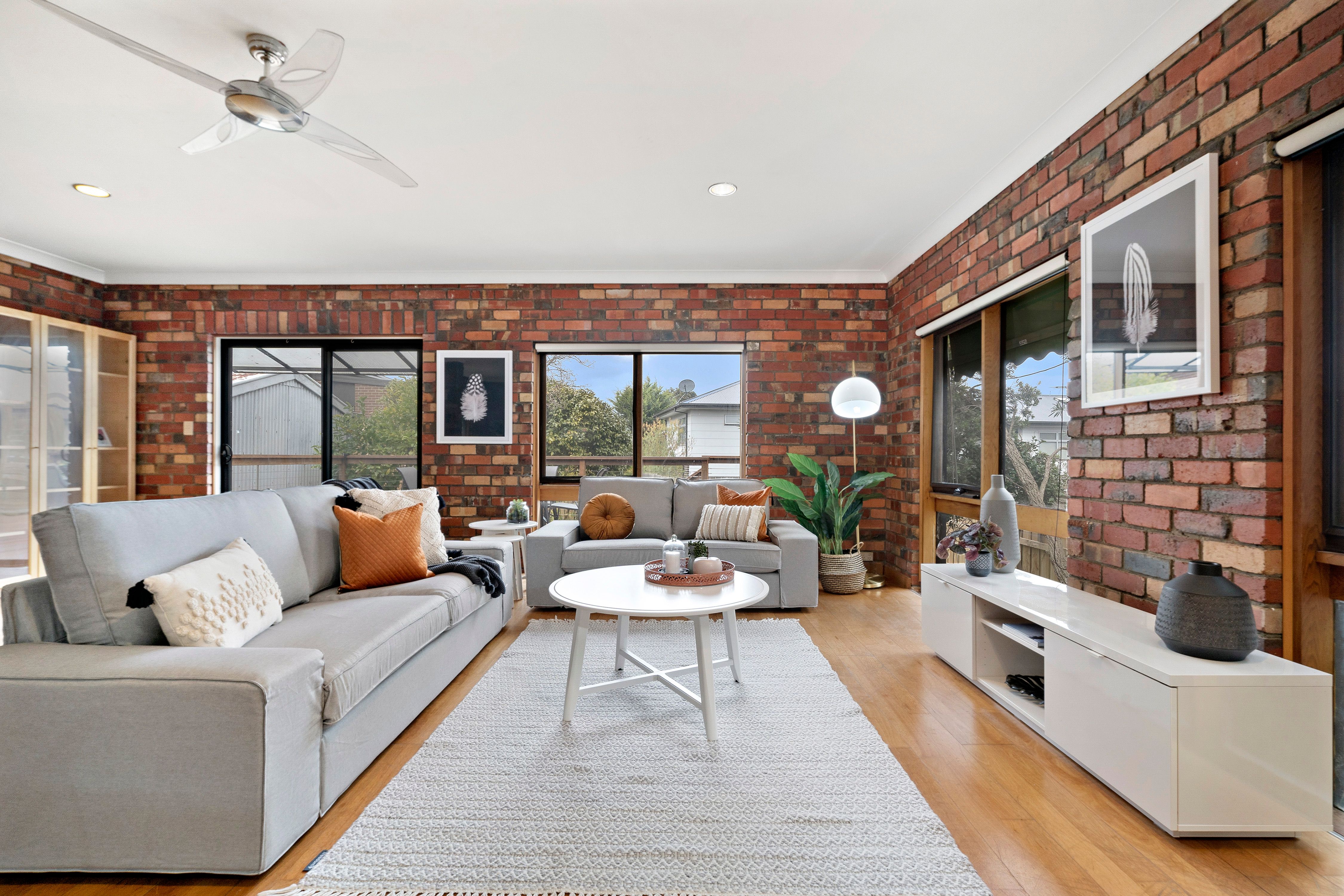 33 Binalong Avenue, Chadstone, VIC 3148