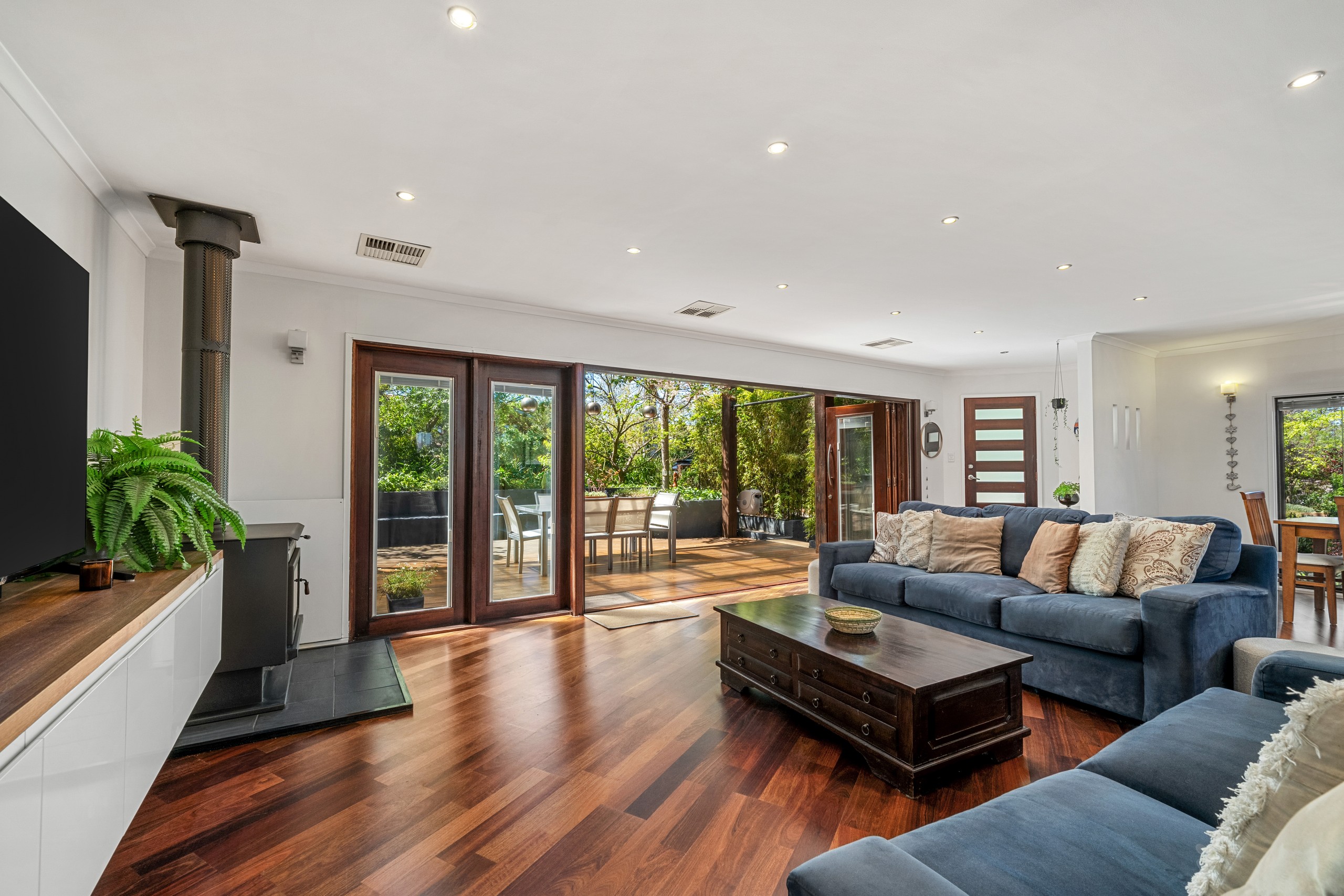 8 Roberts Street, Macquarie, ACT 2614