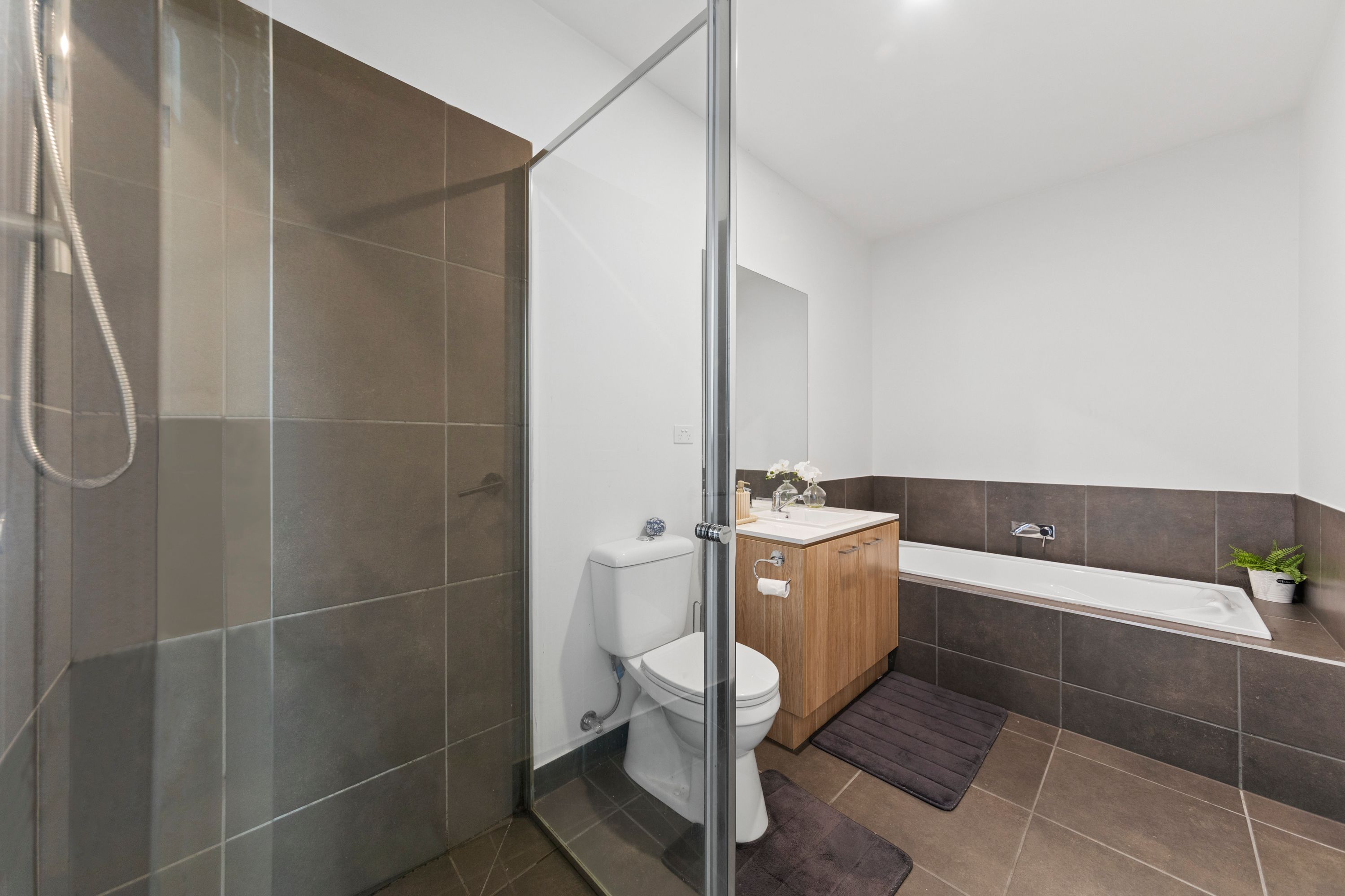 34 Hawkesbury Street — photo 8 of 20