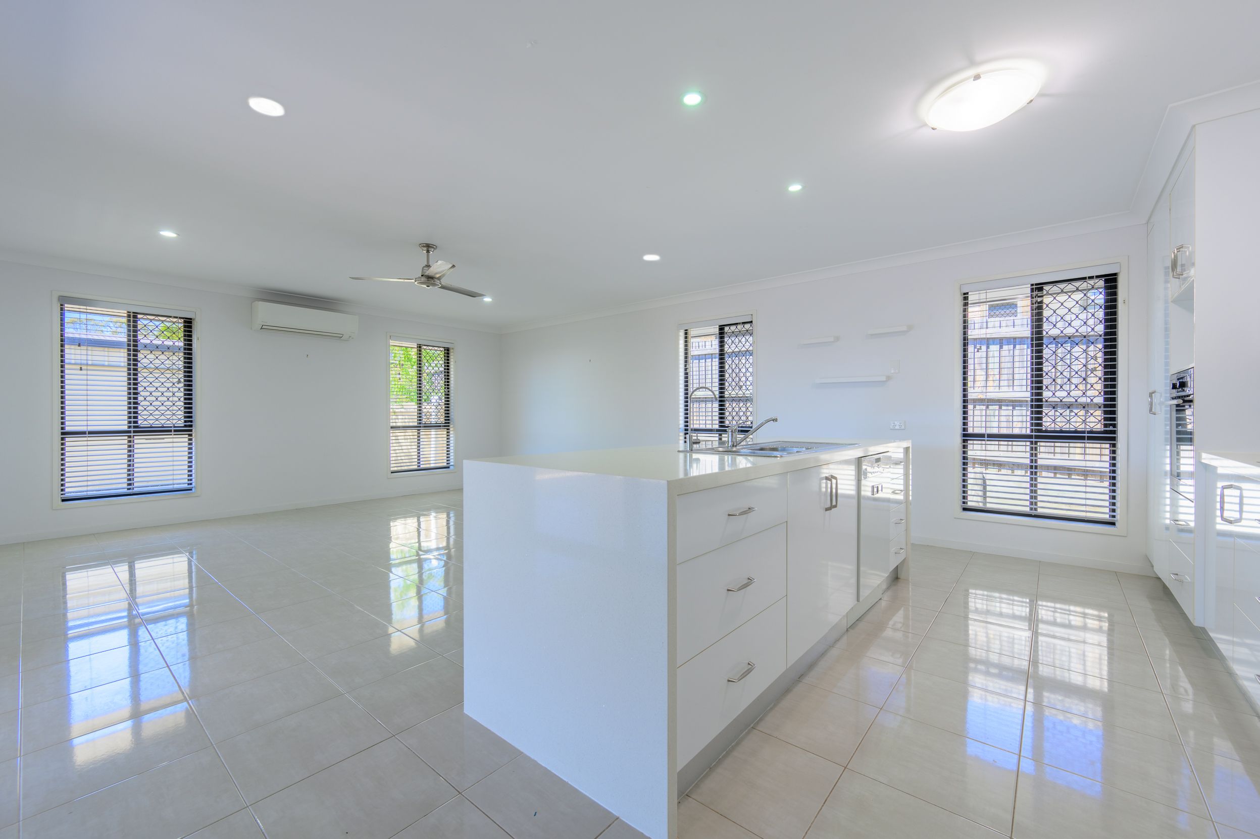 13 Redgum Drive — photo 3 of 16
