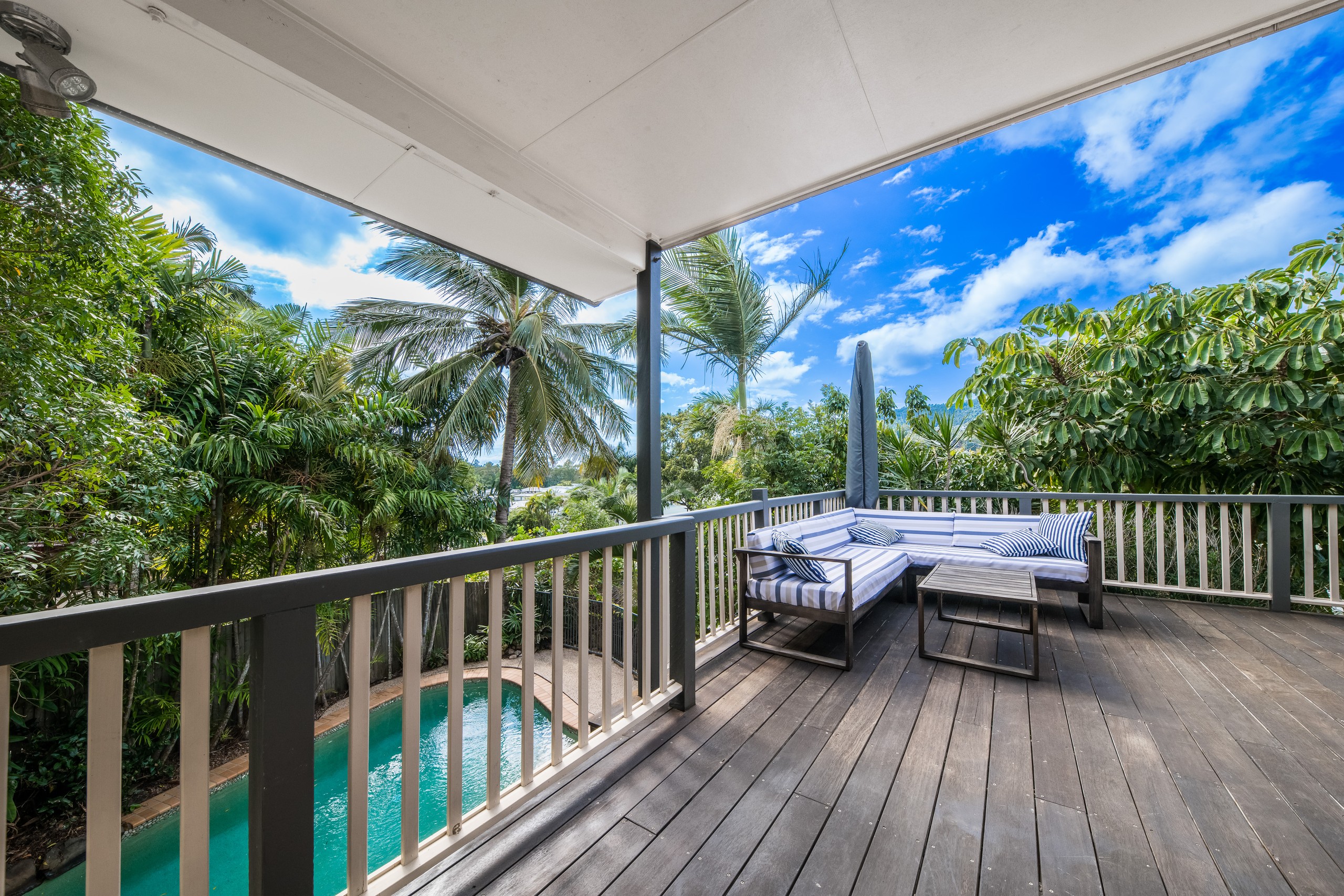 16 Grace Avenue, Cannonvale, QLD 4802