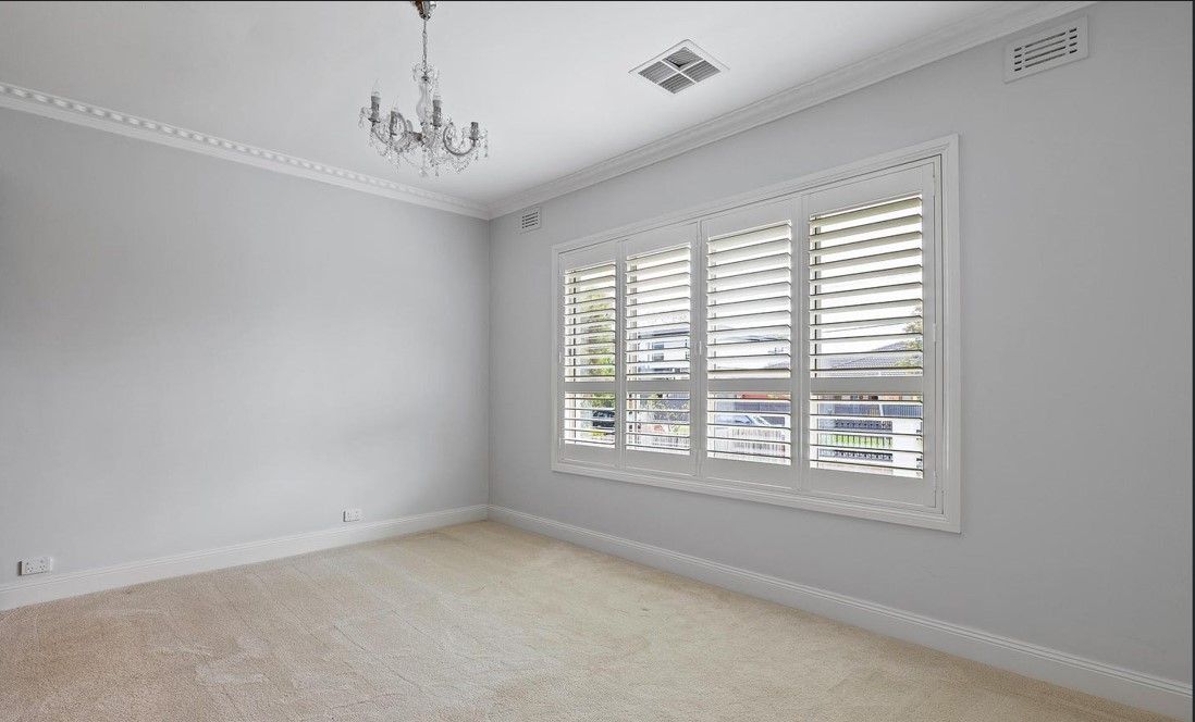 18 Howell Street — photo 5 of 16
