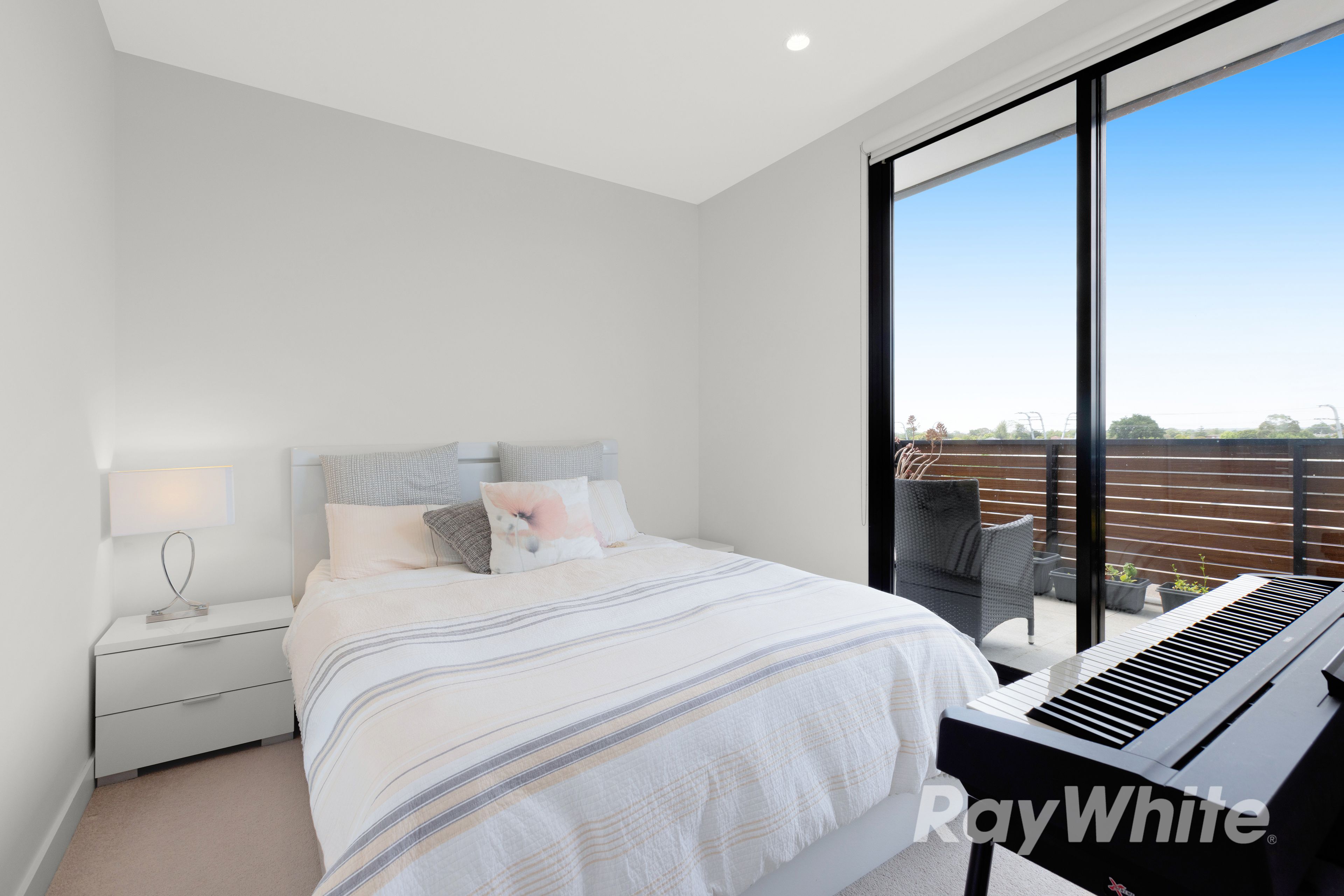 401/405 Neerim Road — photo 4 of 6