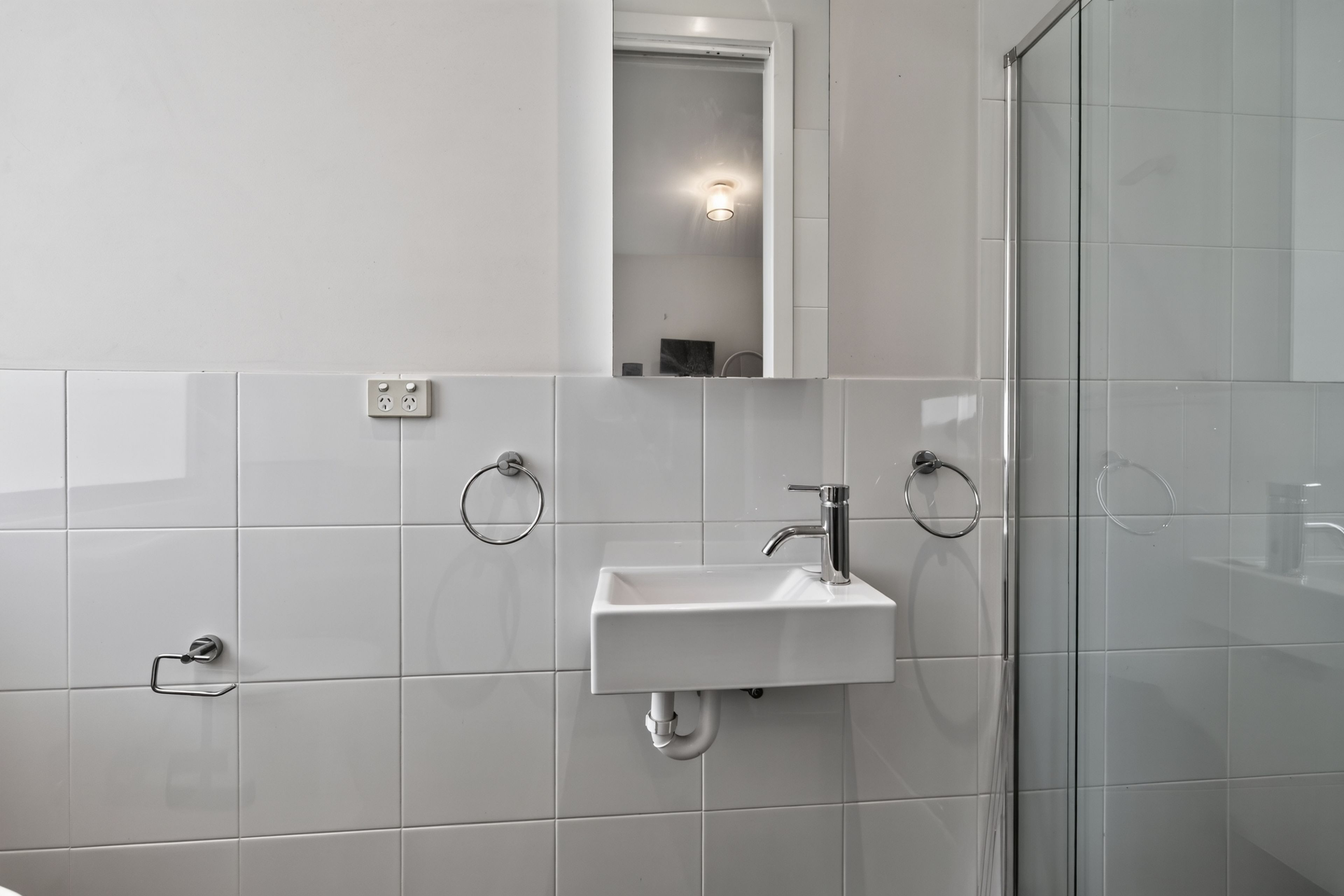 4/7 St Kitts Place — photo 13 of 15