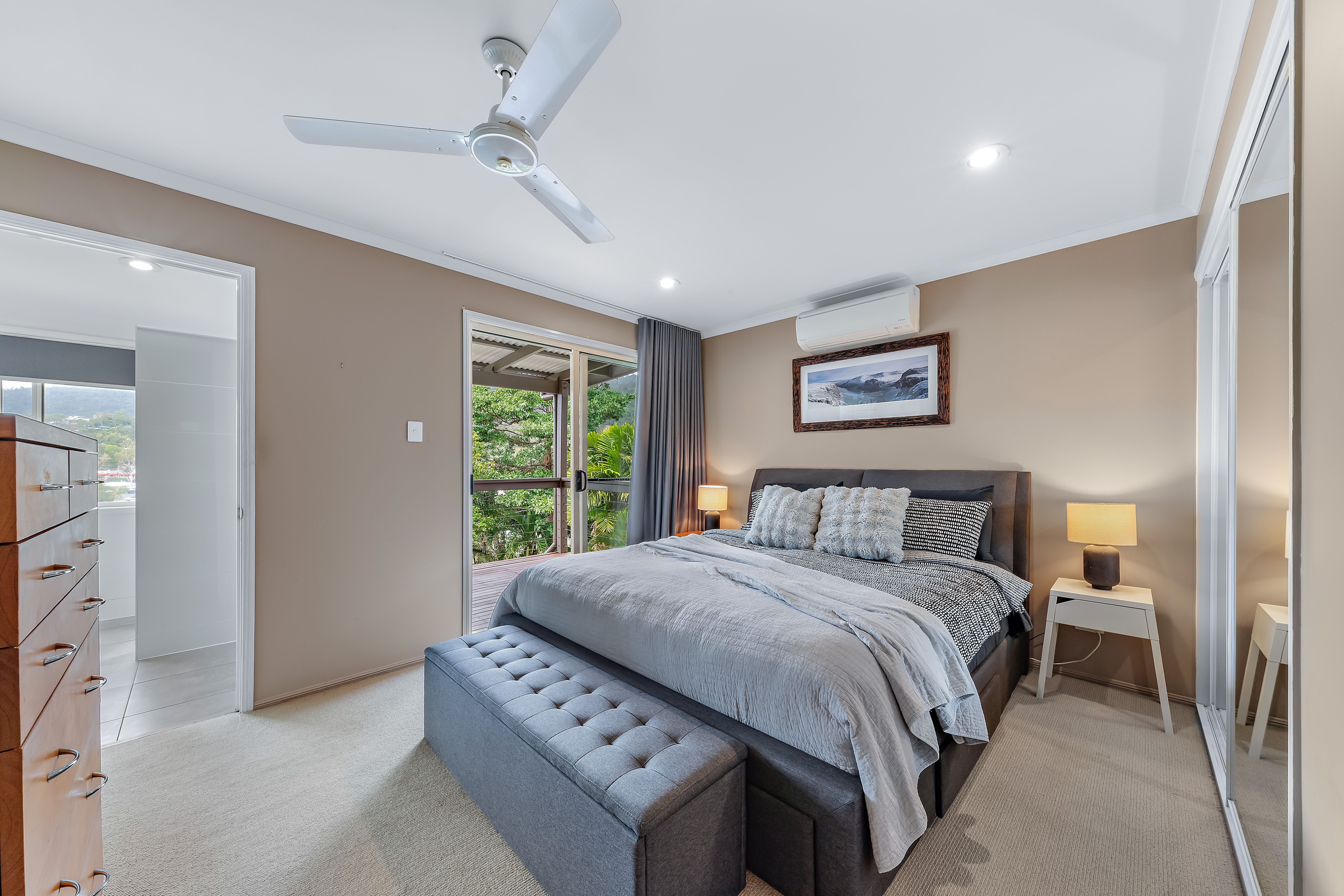10 Grace Avenue — photo 13 of 24