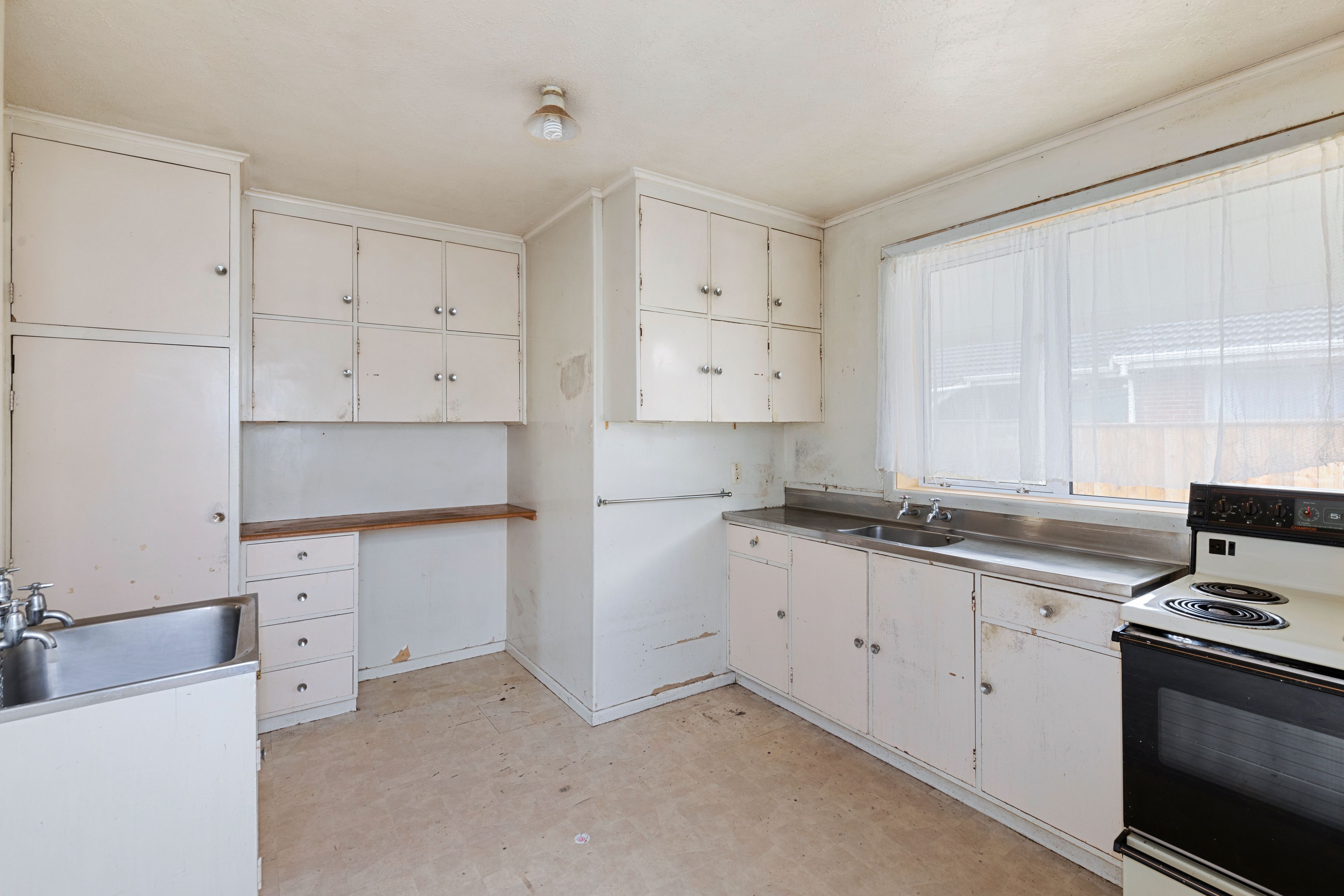 1/3 Amberley Grove, Lower Hutt, Lower Hutt City
