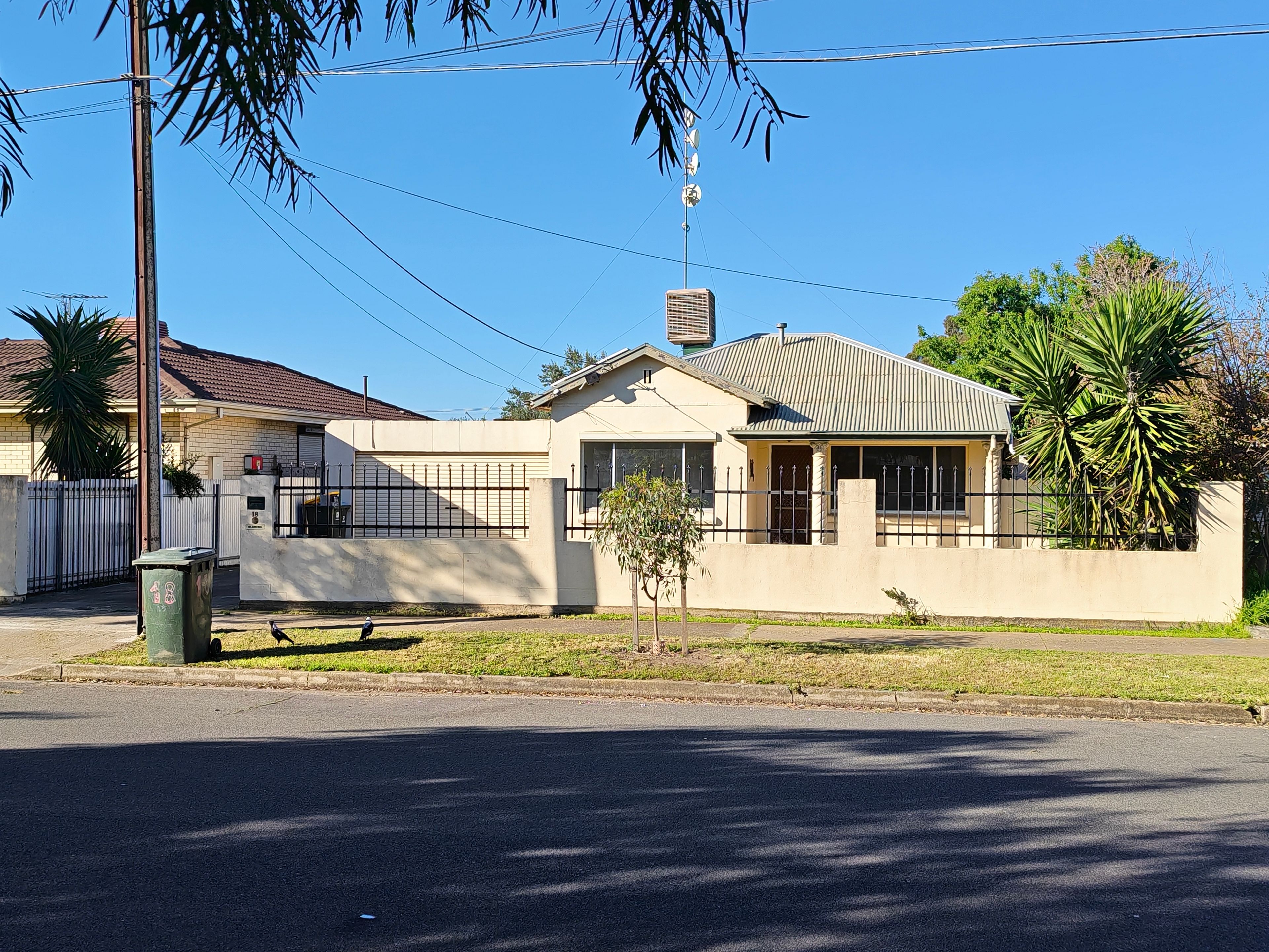 18 Agnes Street — photo from Ray White Queenstown