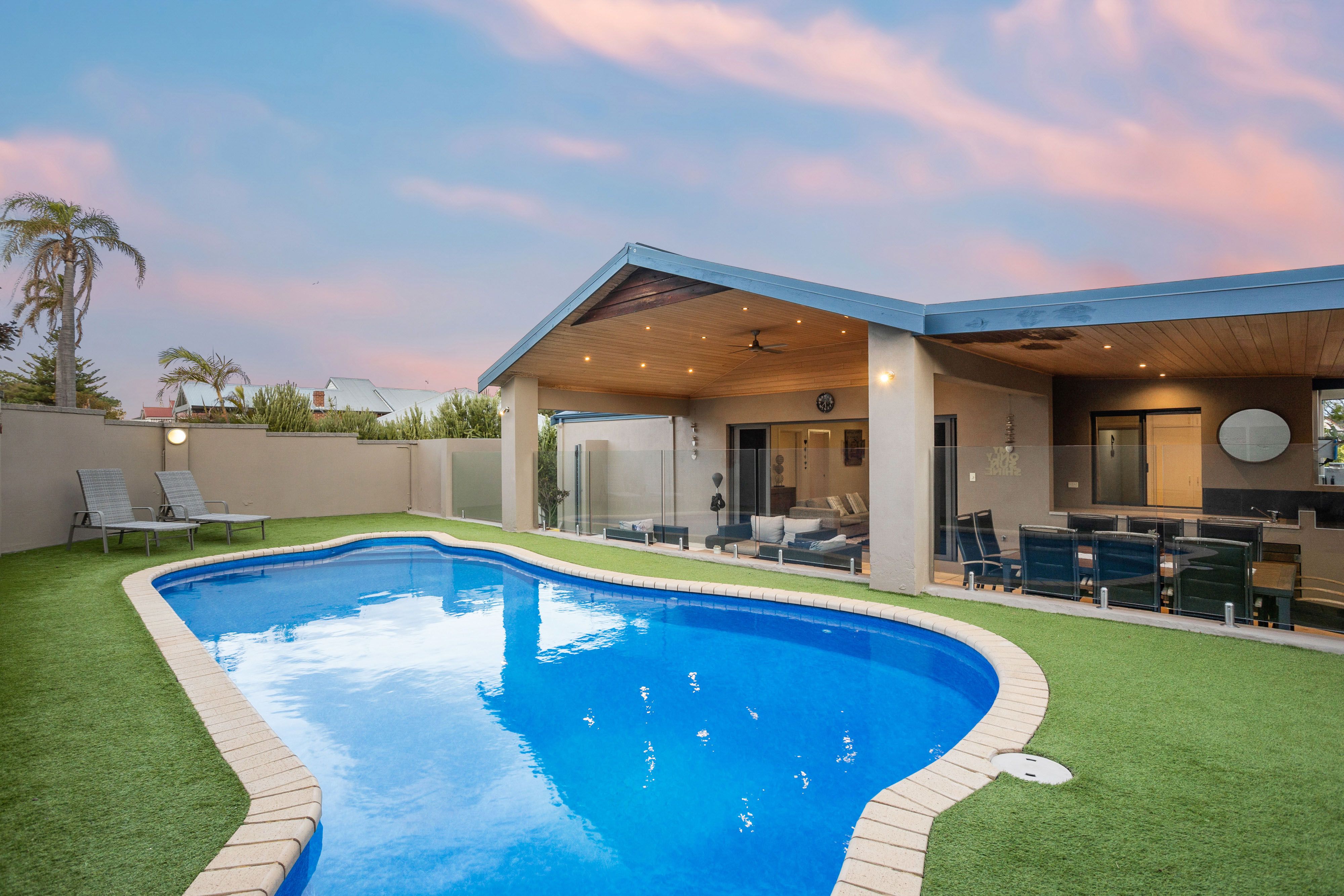 42 Beach Road, Watermans Bay, WA 6020 Sold House Ray White Keevers Group