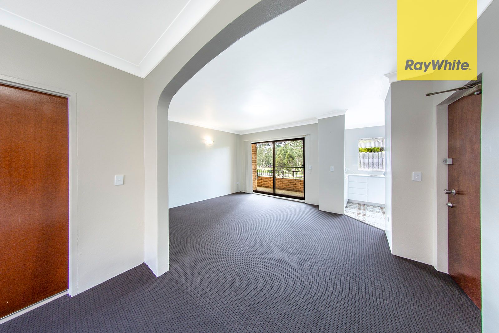 1/2 Queens Road, Westmead, NSW 2145