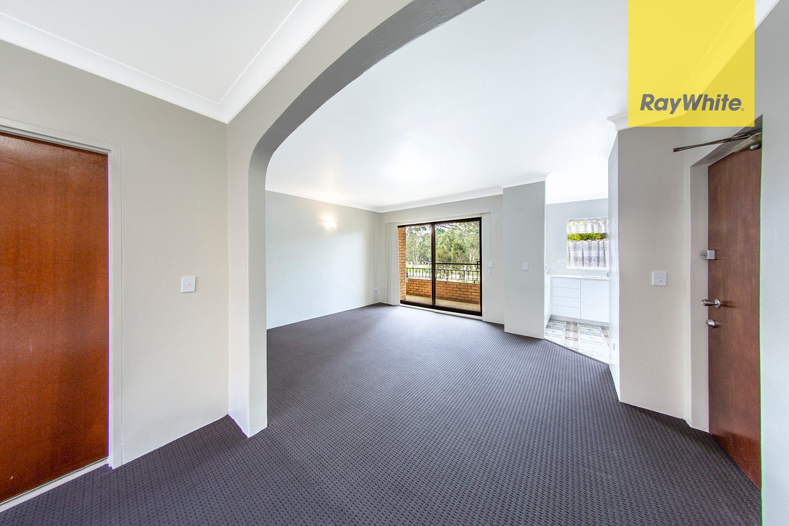 1/2 Queens Road, Westmead, NSW 2145