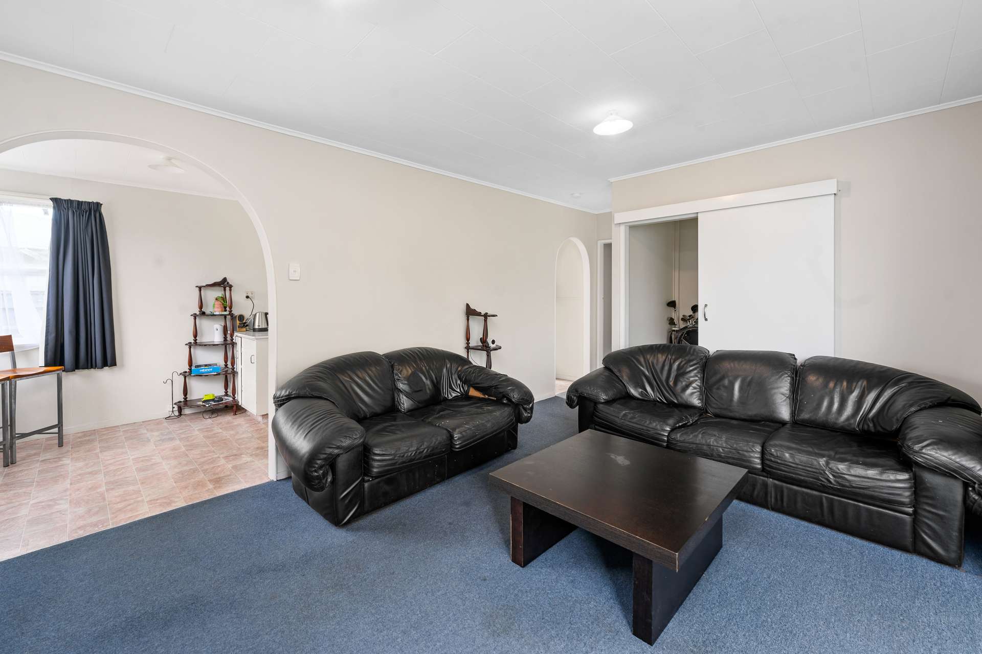 242 Sunset Road photo 4