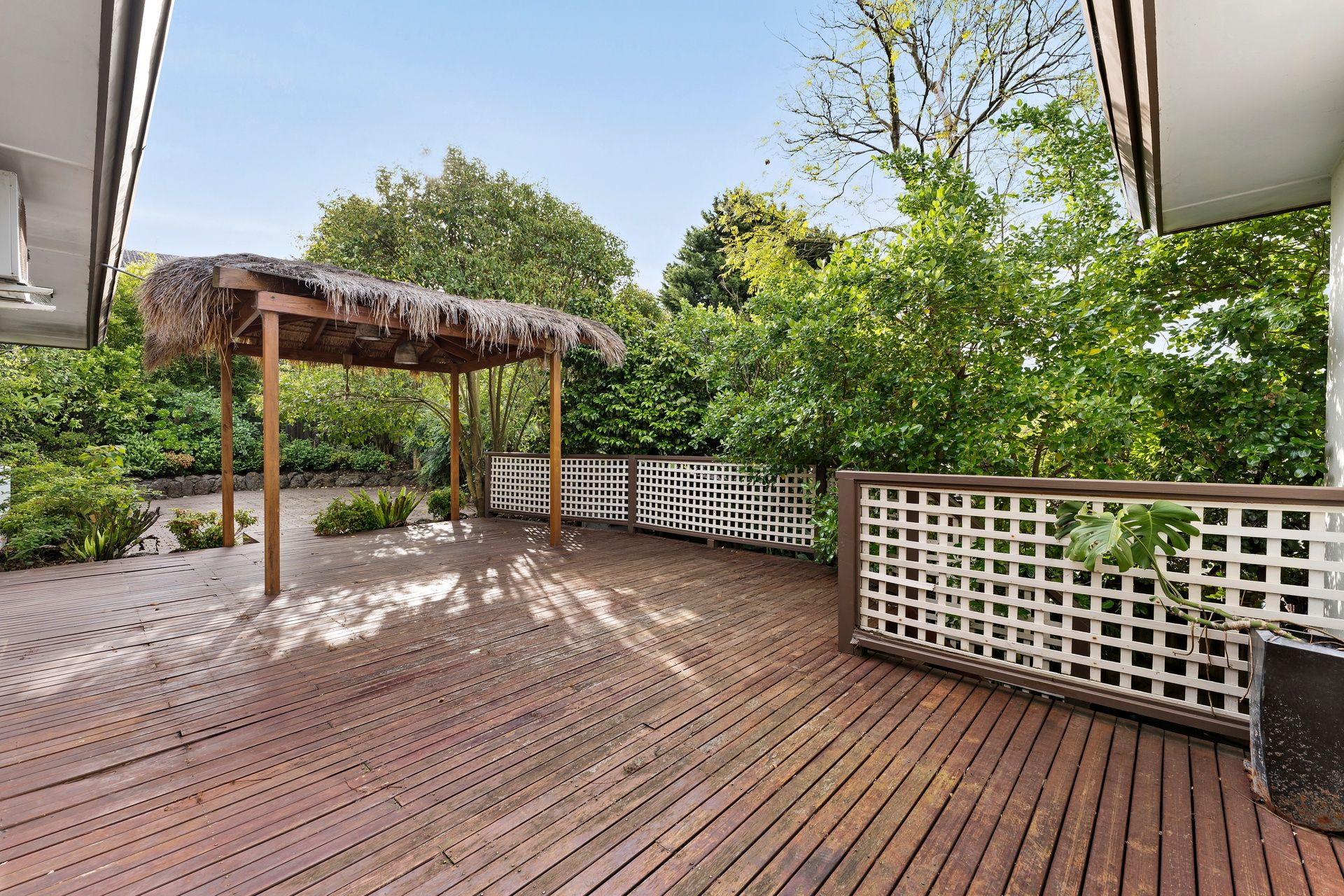 29 Rhodes Drive — photo 11 of 15