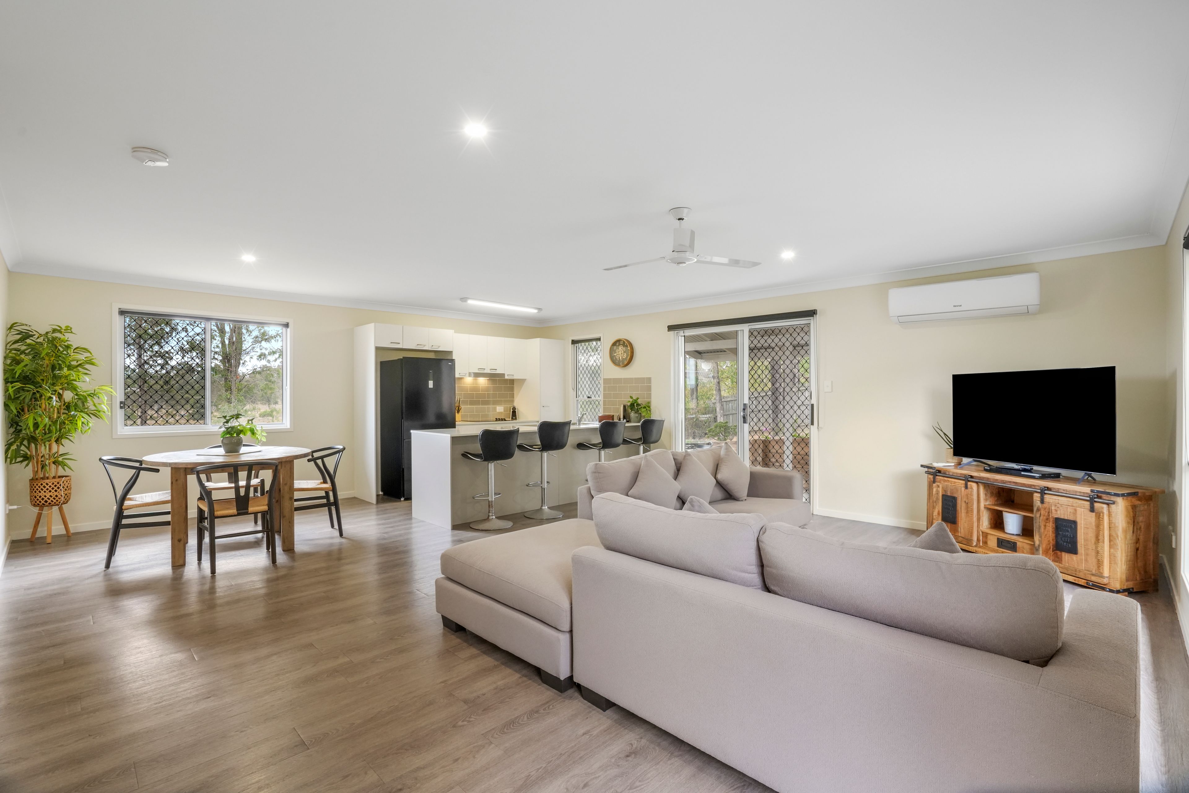 5936 Mount Lindesay Highway — photo 5 of 30