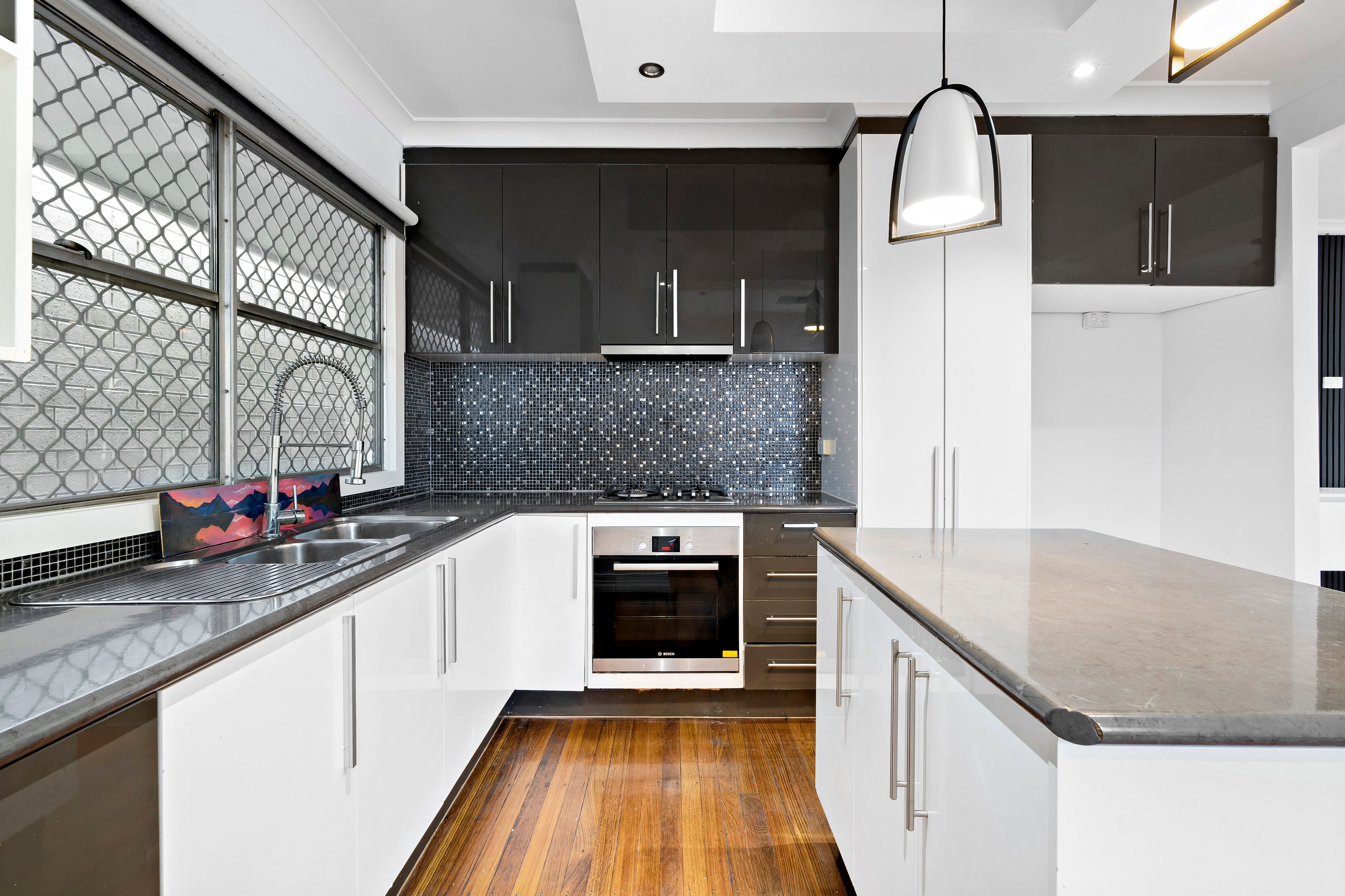 14 Elliott Avenue — photo 6 of 12