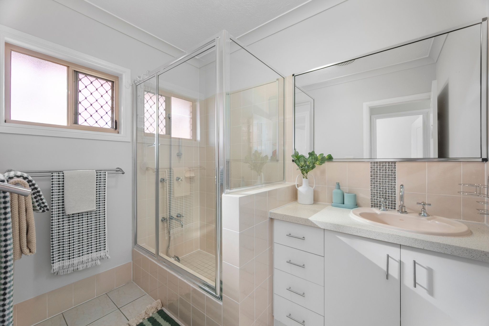 25 Wave Hill Drive — photo 11 of 15