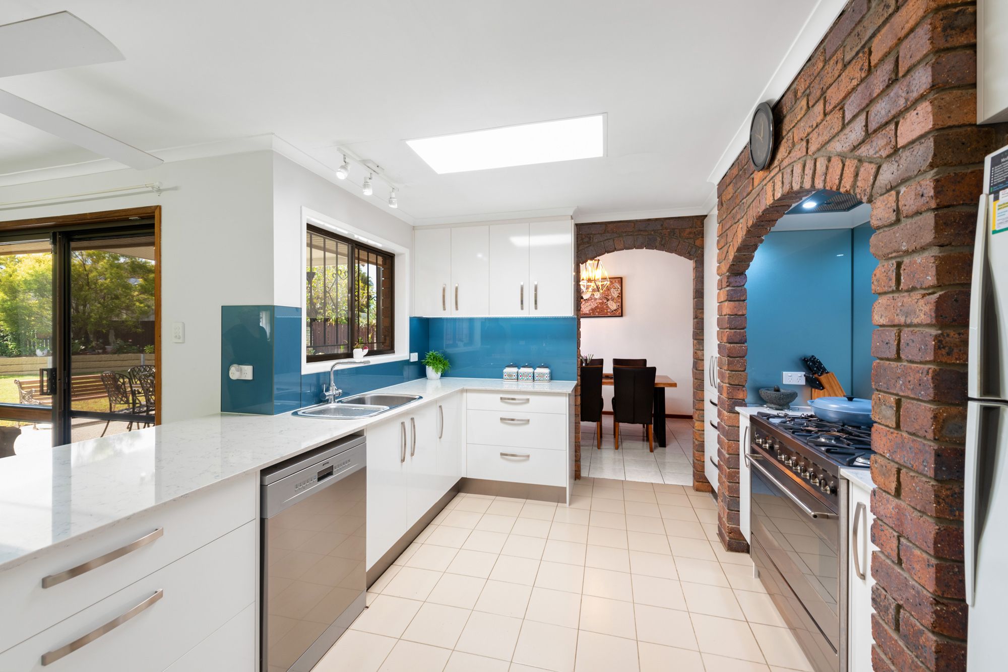 20 Cadogan Street, Carindale, QLD 4152