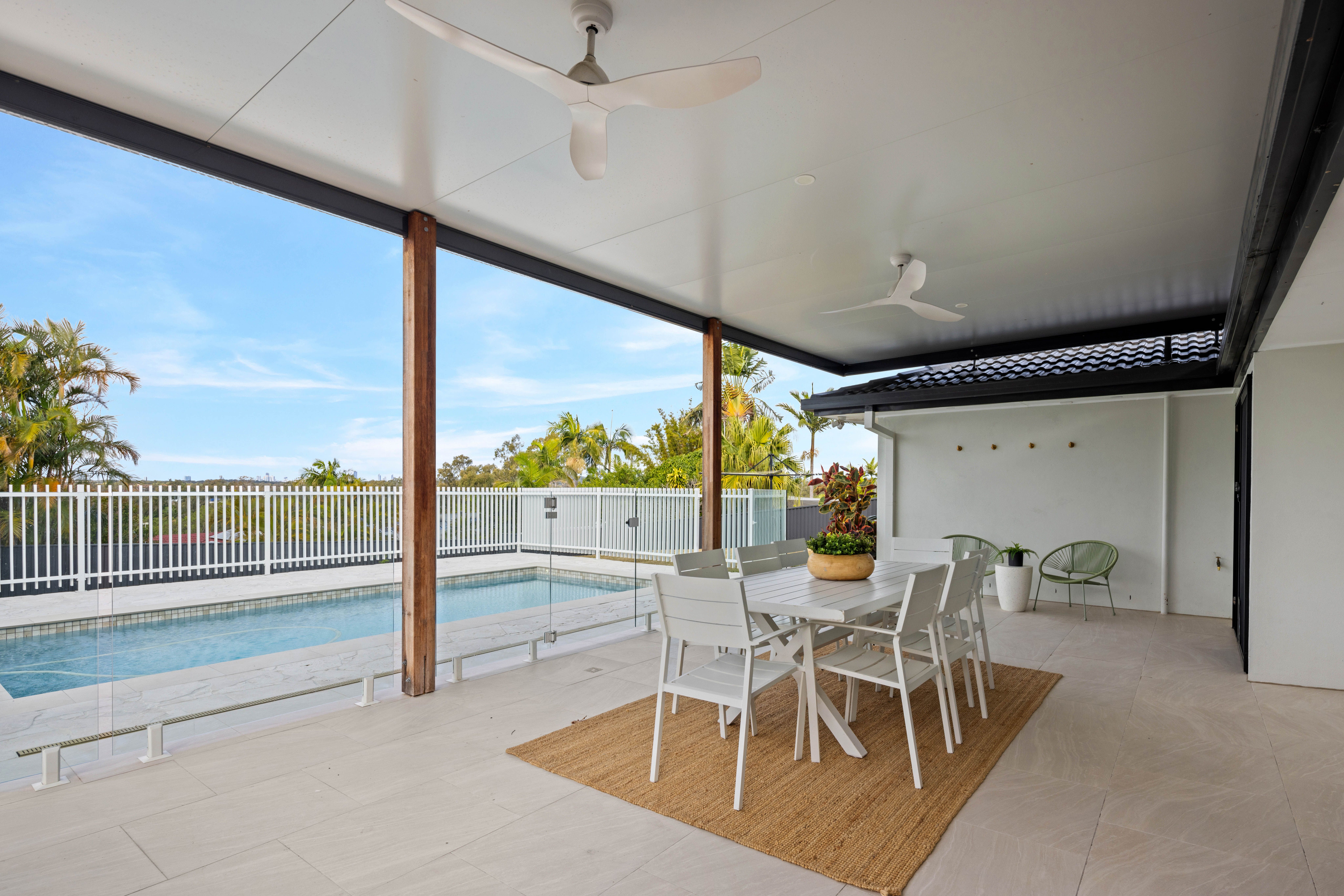 11 Ridgevale Drive, Helensvale, QLD 4212