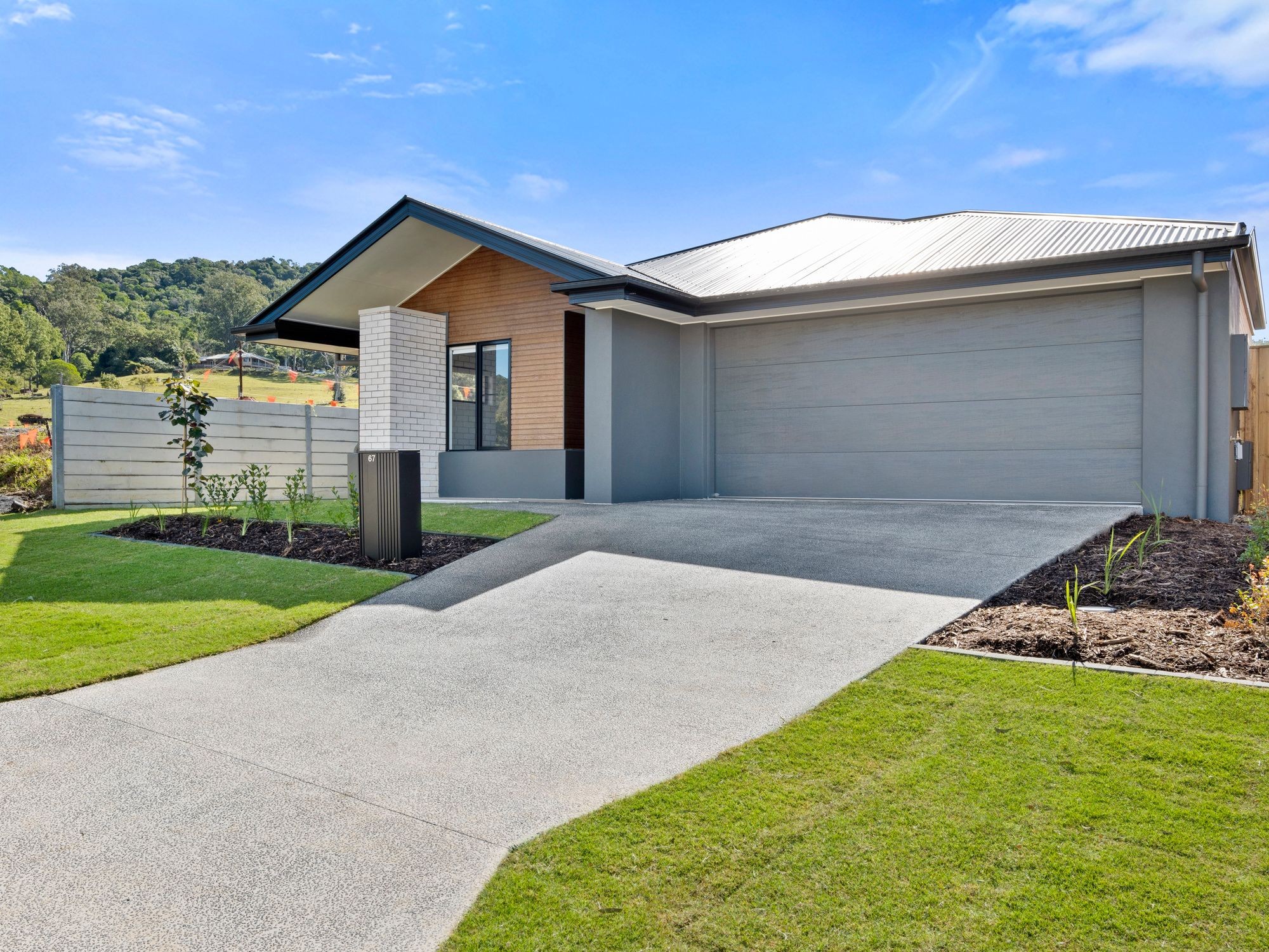 67 Jim Davidson Boulevard, Belivah, QLD 4207