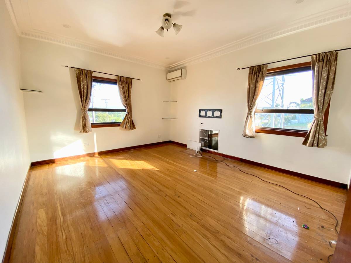 42 Staveley Avenue, Hillsborough, Auckland City Real Estate Ray