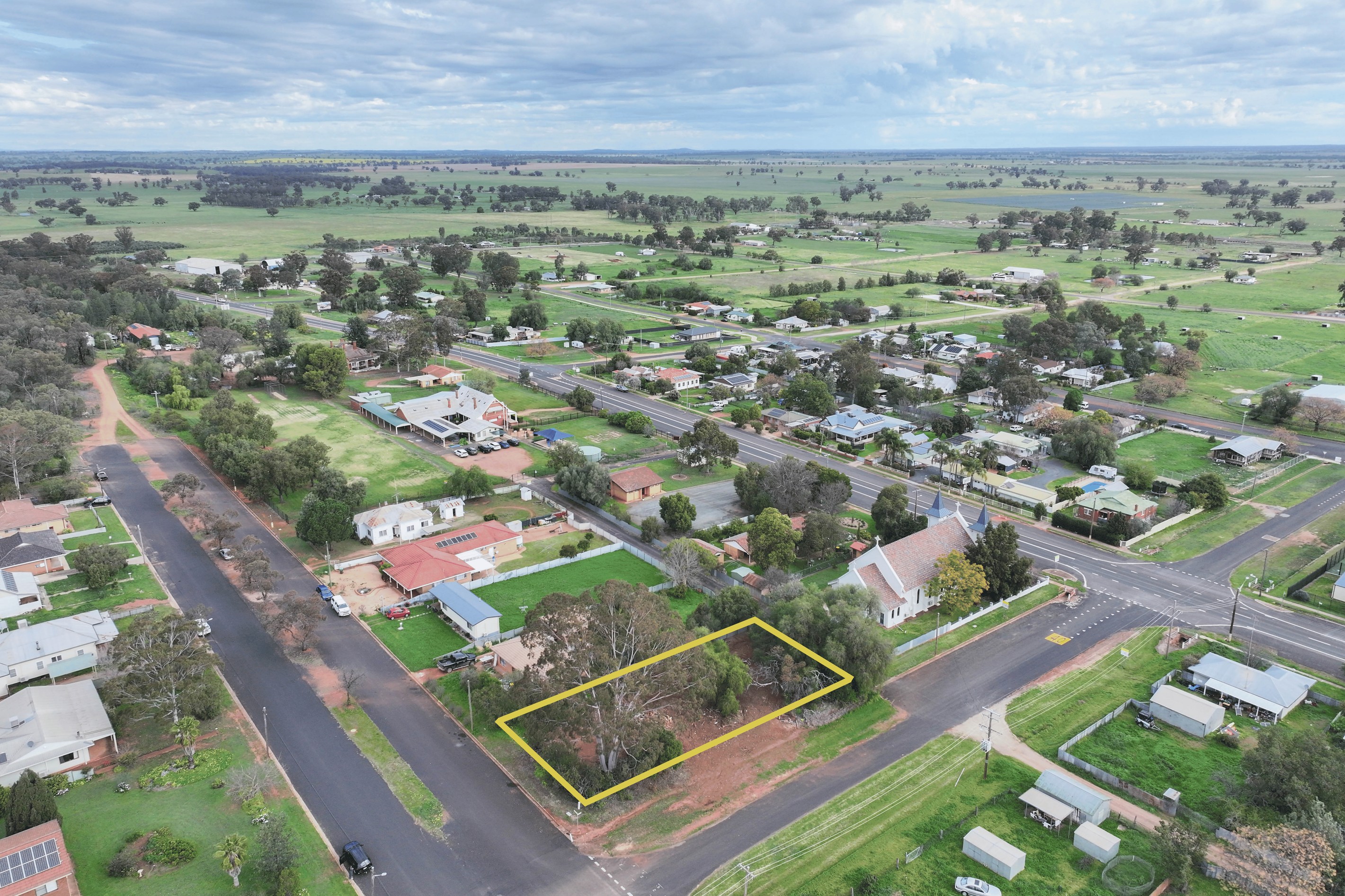122 Euchie Street, Peak Hill, NSW 2869