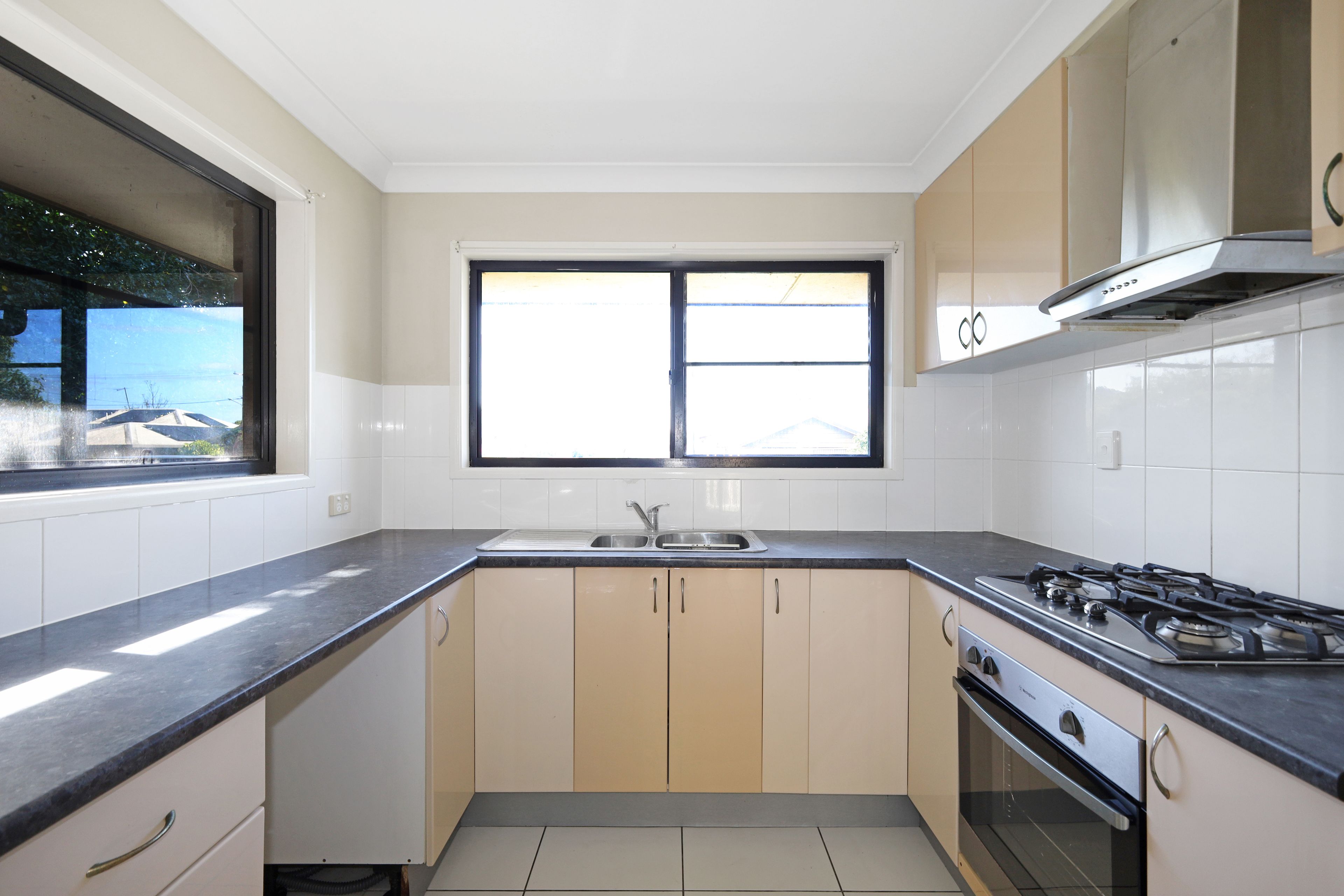 5/13-15 Brandon Street — photo 4 of 11