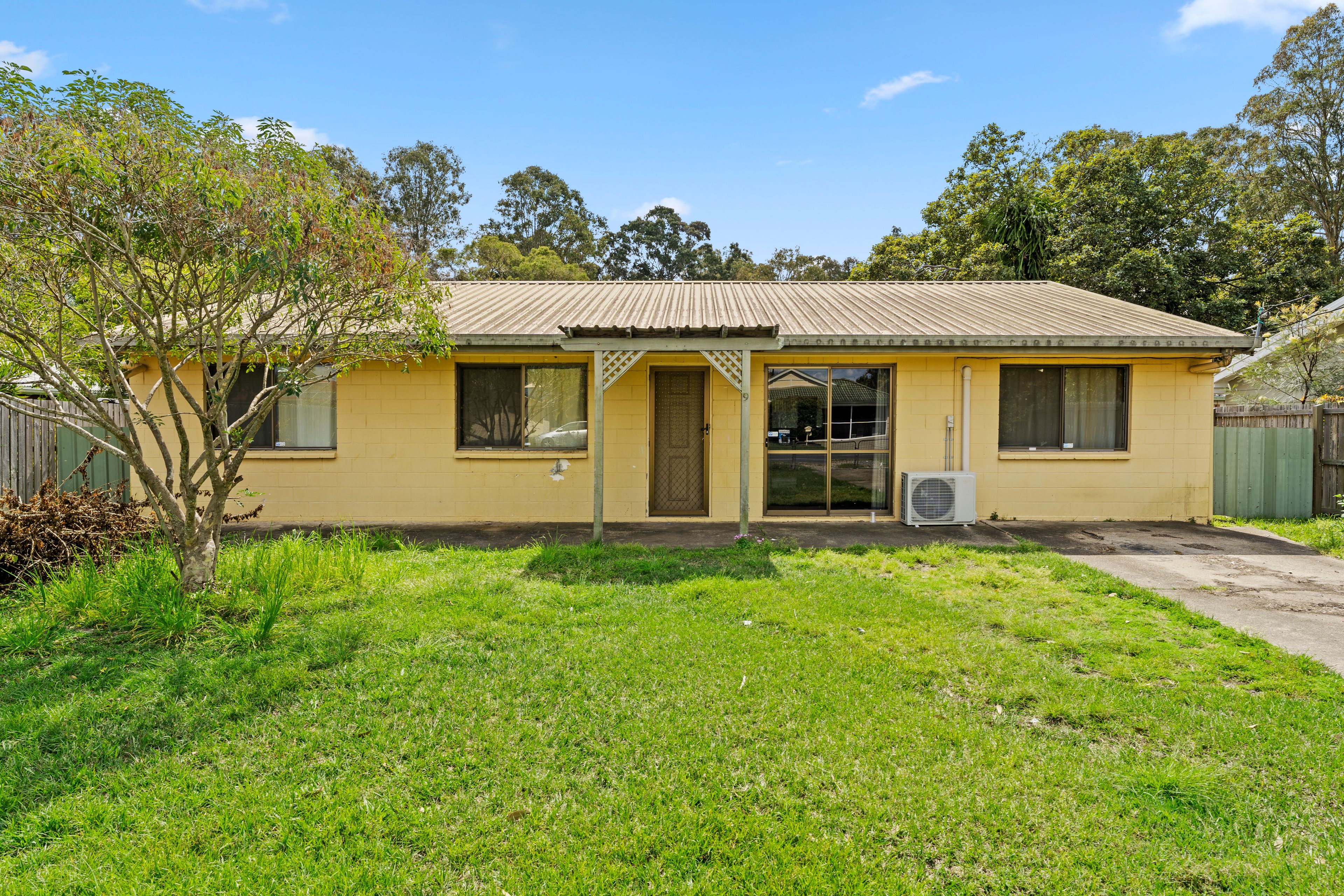 9 Short Street, Loganlea, QLD 4131