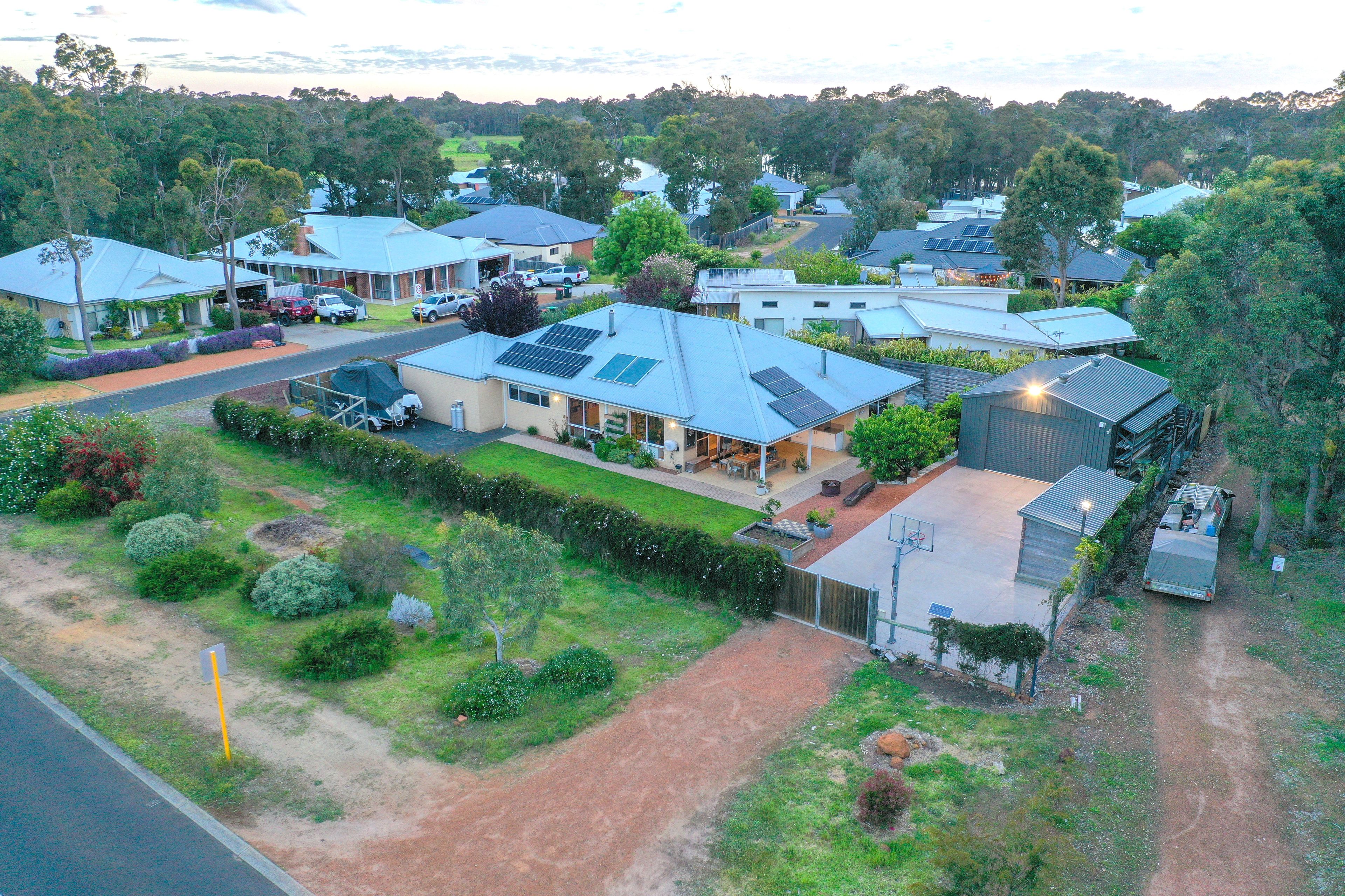 2 Coral Vine Cross, Cowaramup, WA 6284