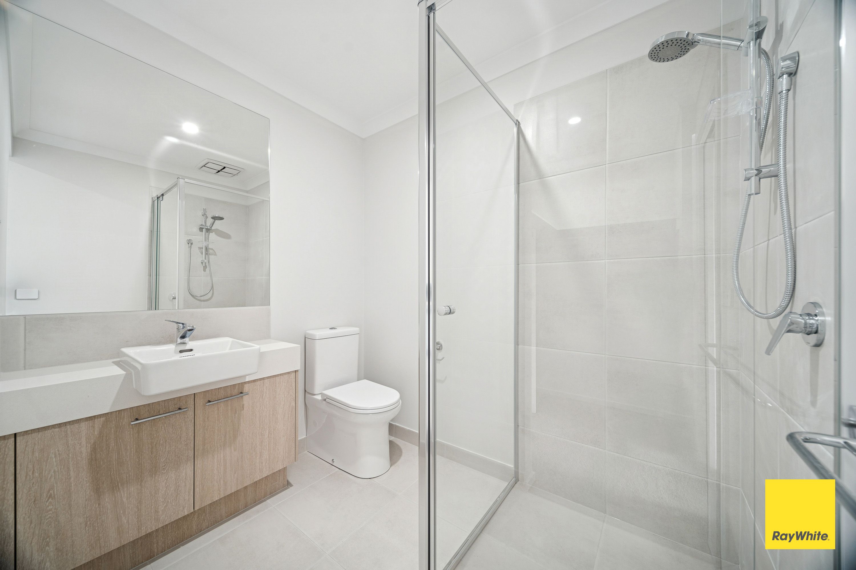 3 Betoota Avenue — photo 5 of 11