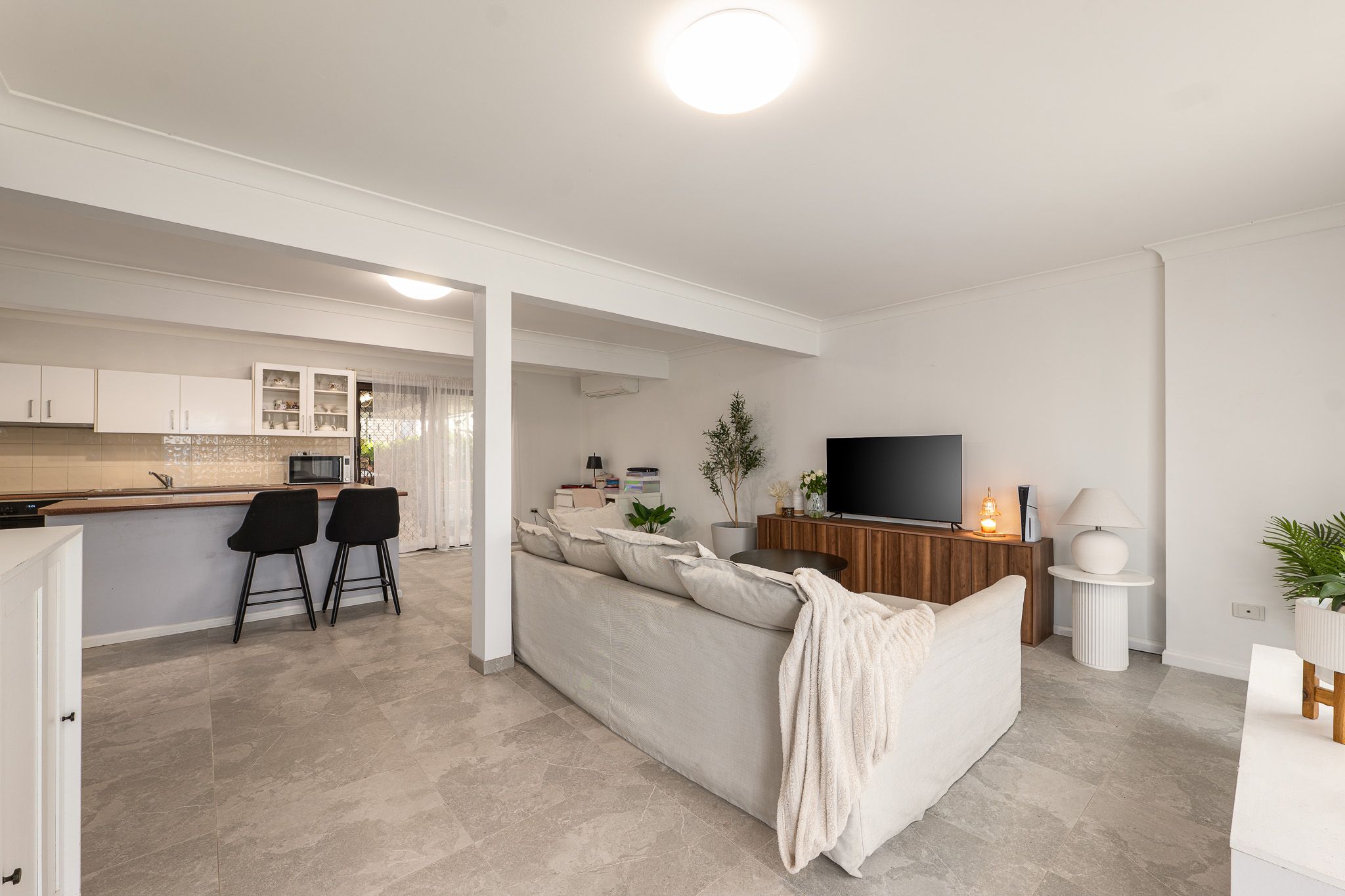 54 Adelaide Street — photo 7 of 30