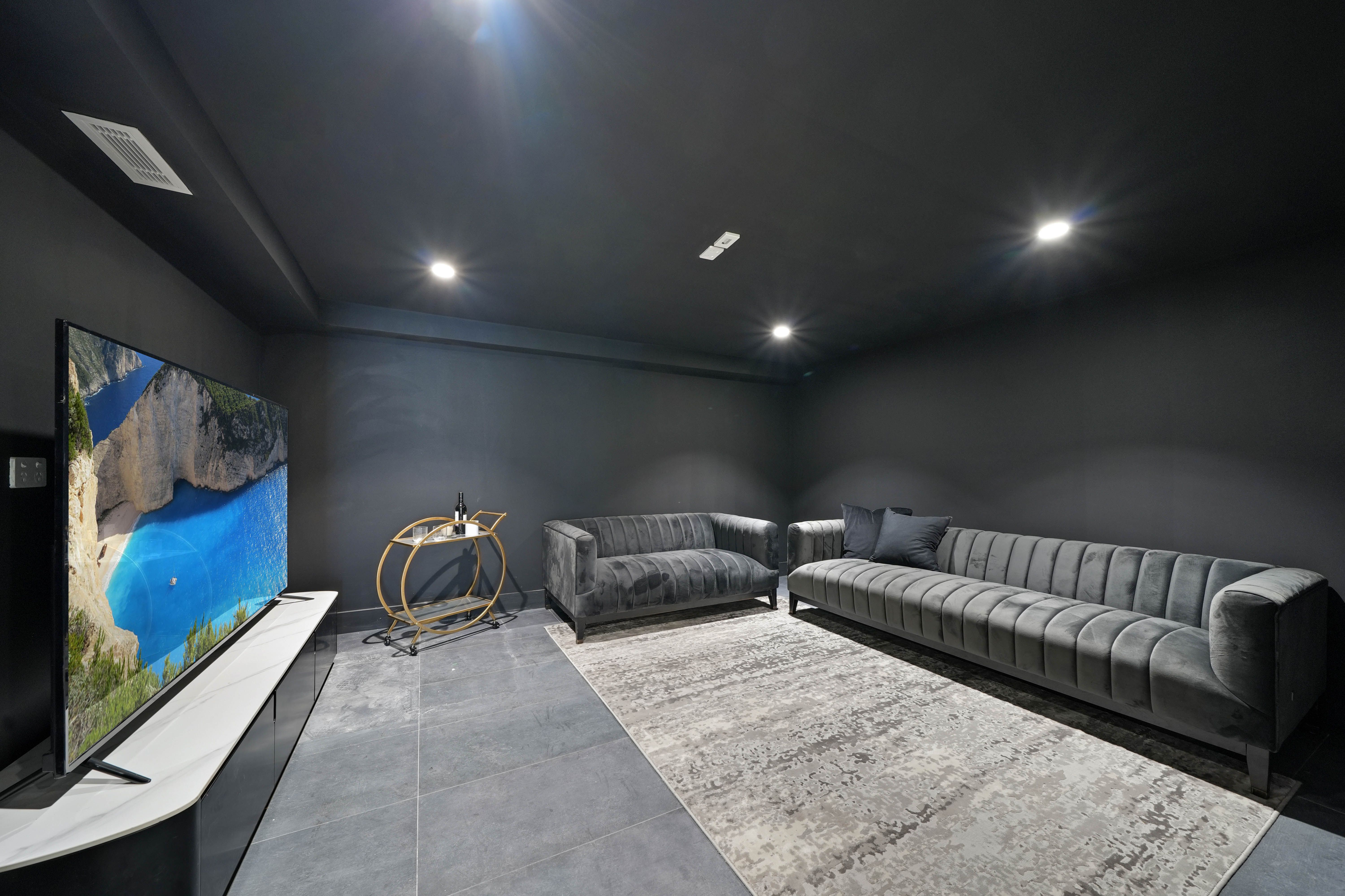 10 Dyson Street — photo 12 of 13