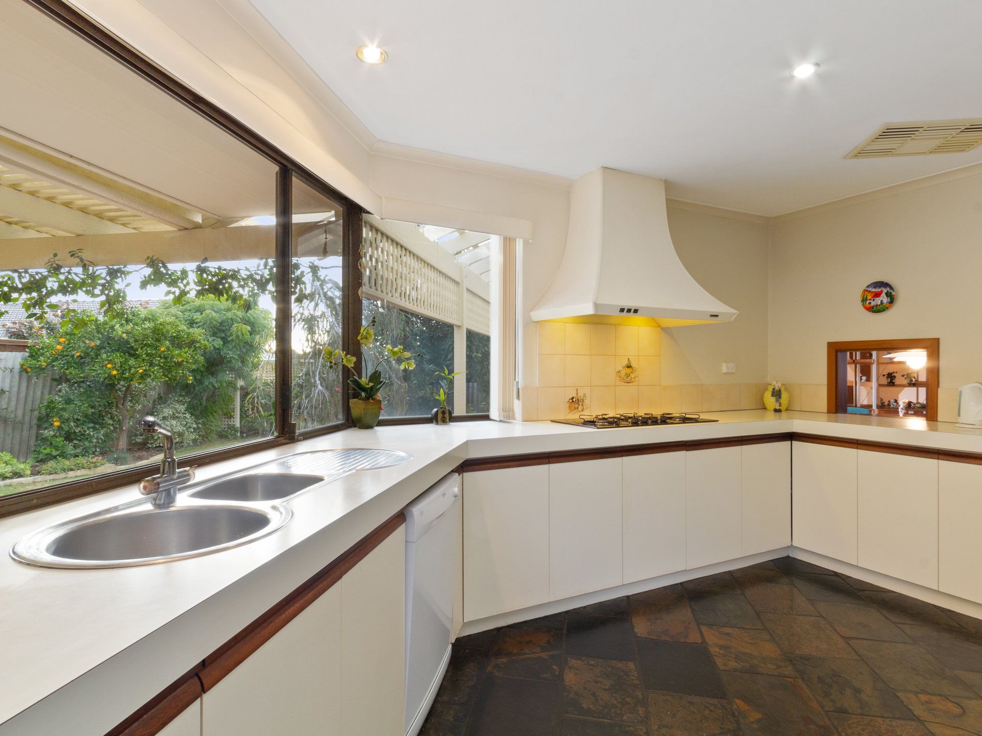 8 MacMillan Rise, Duncraig, WA 6023