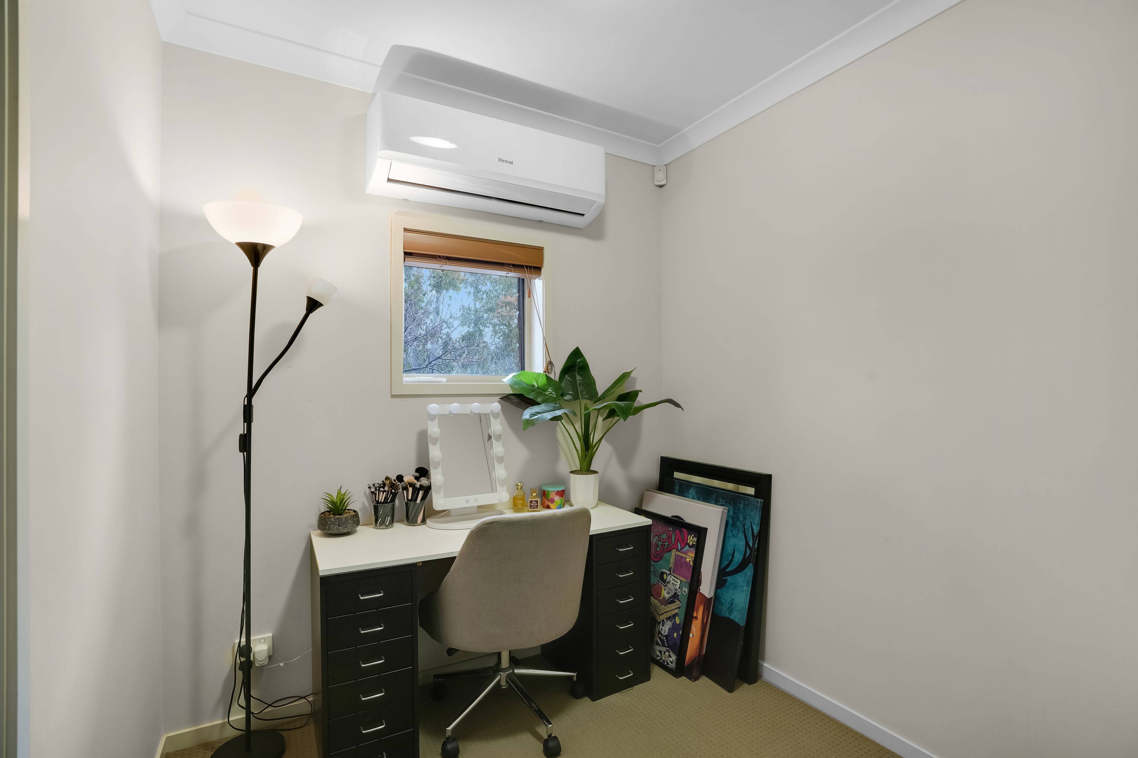 2 Streeton Road — photo 10 of 16