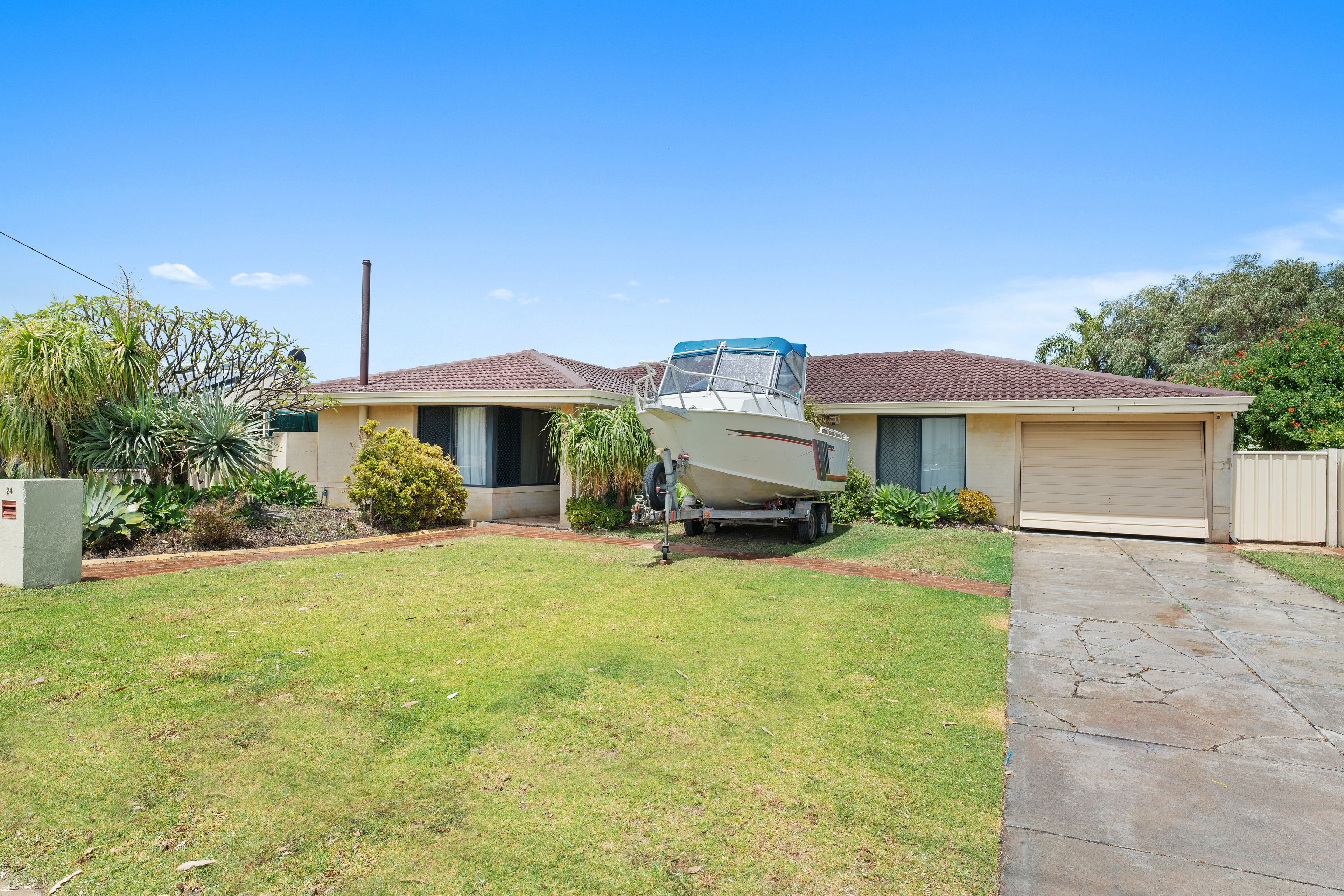 24 Council Avenue, Rockingham WA 6168