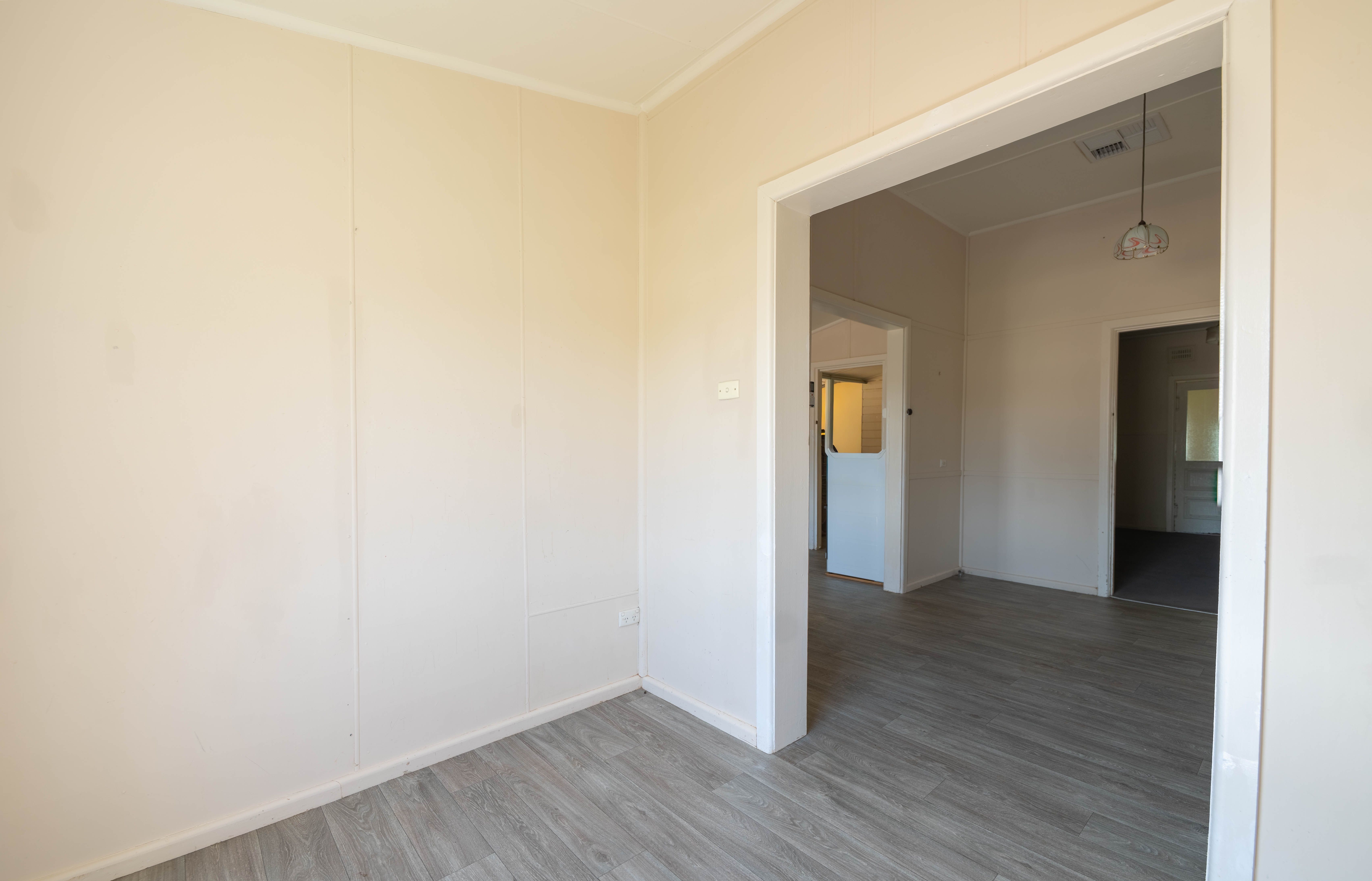46 Ooma Street — photo 8 of 14