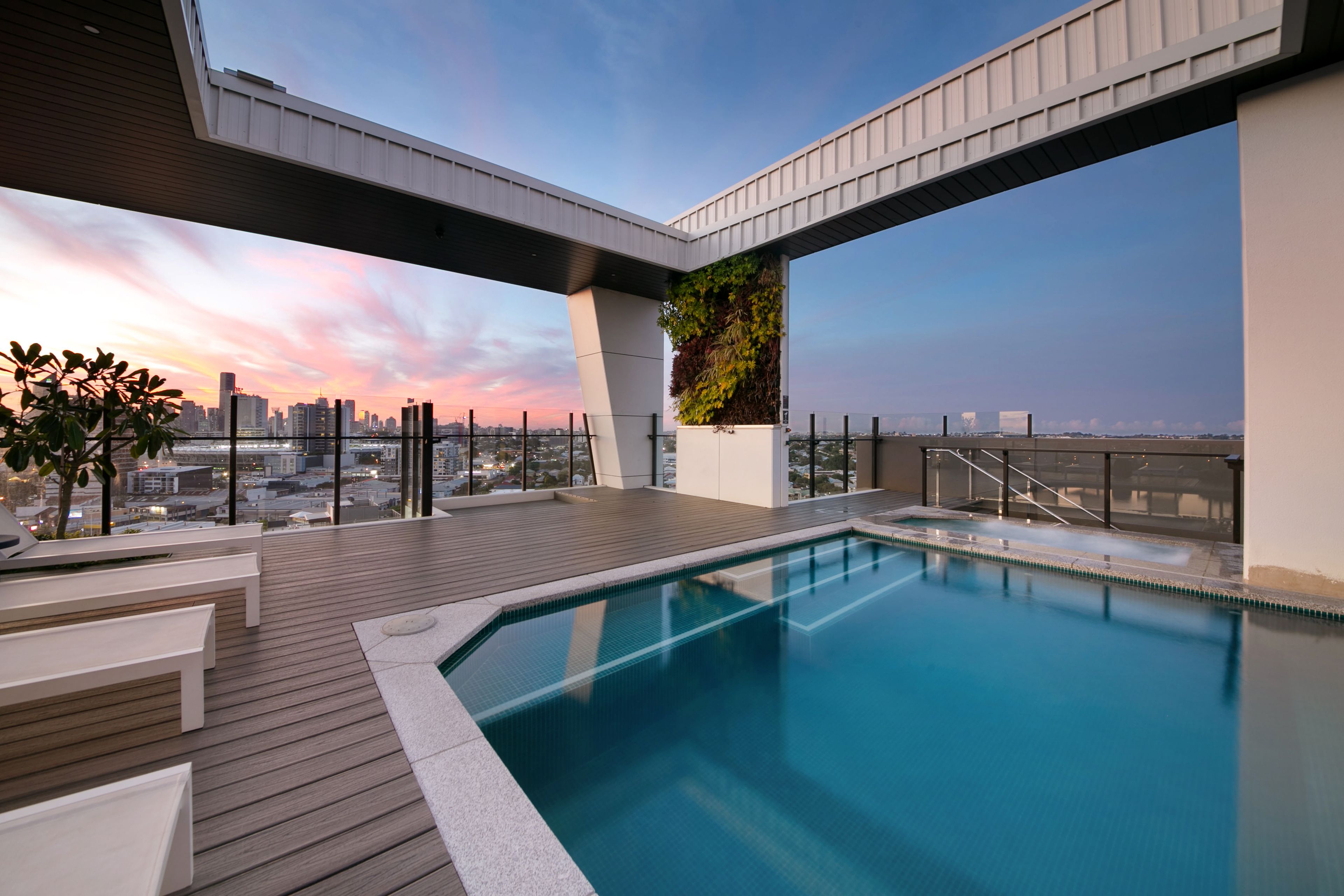 148 Logan Road, Woolloongabba QLD 4102