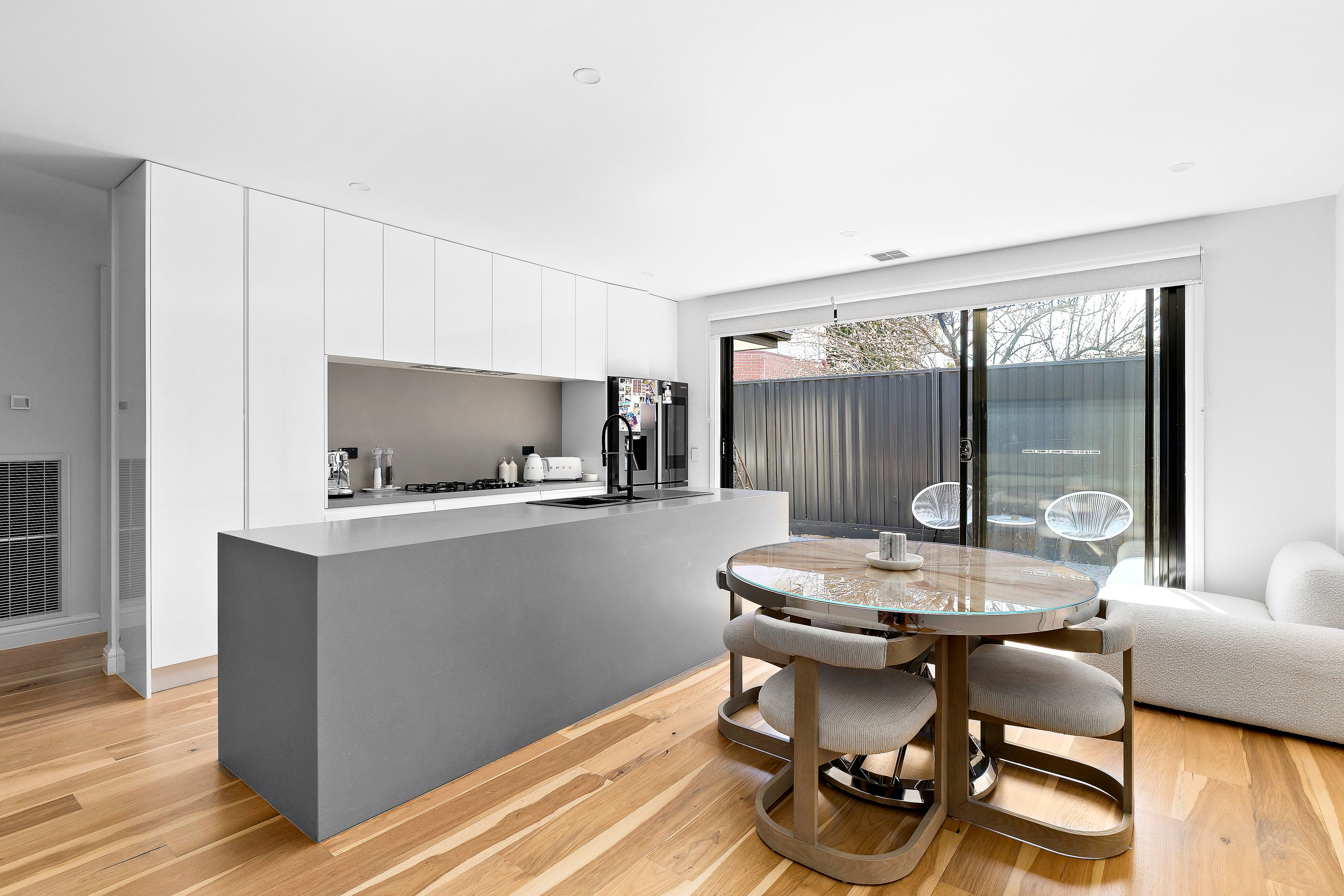 2/55 Mathieson Street — photo 2 of 16