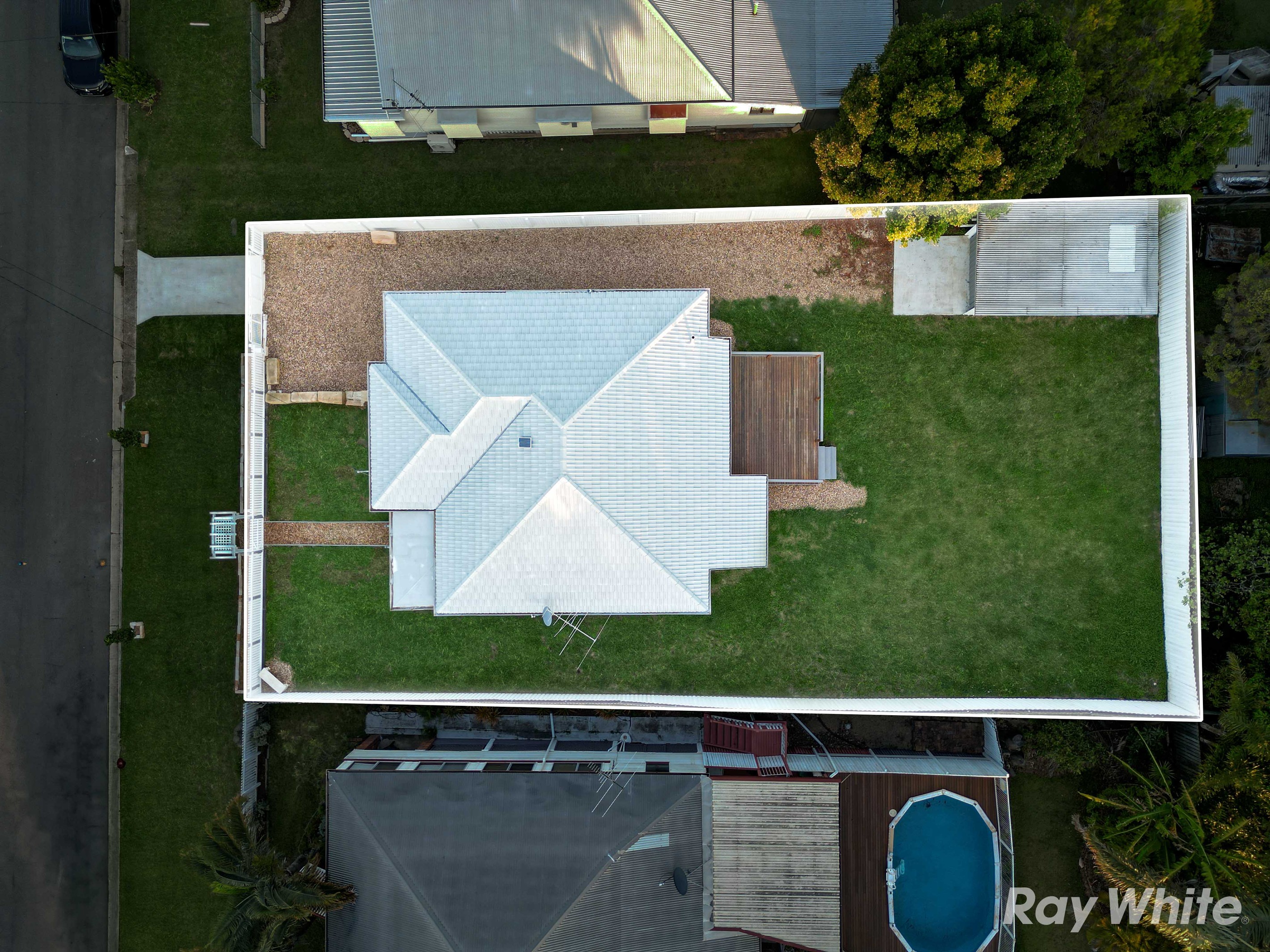 15 Stuart Street, Eastern Heights, QLD 4305
