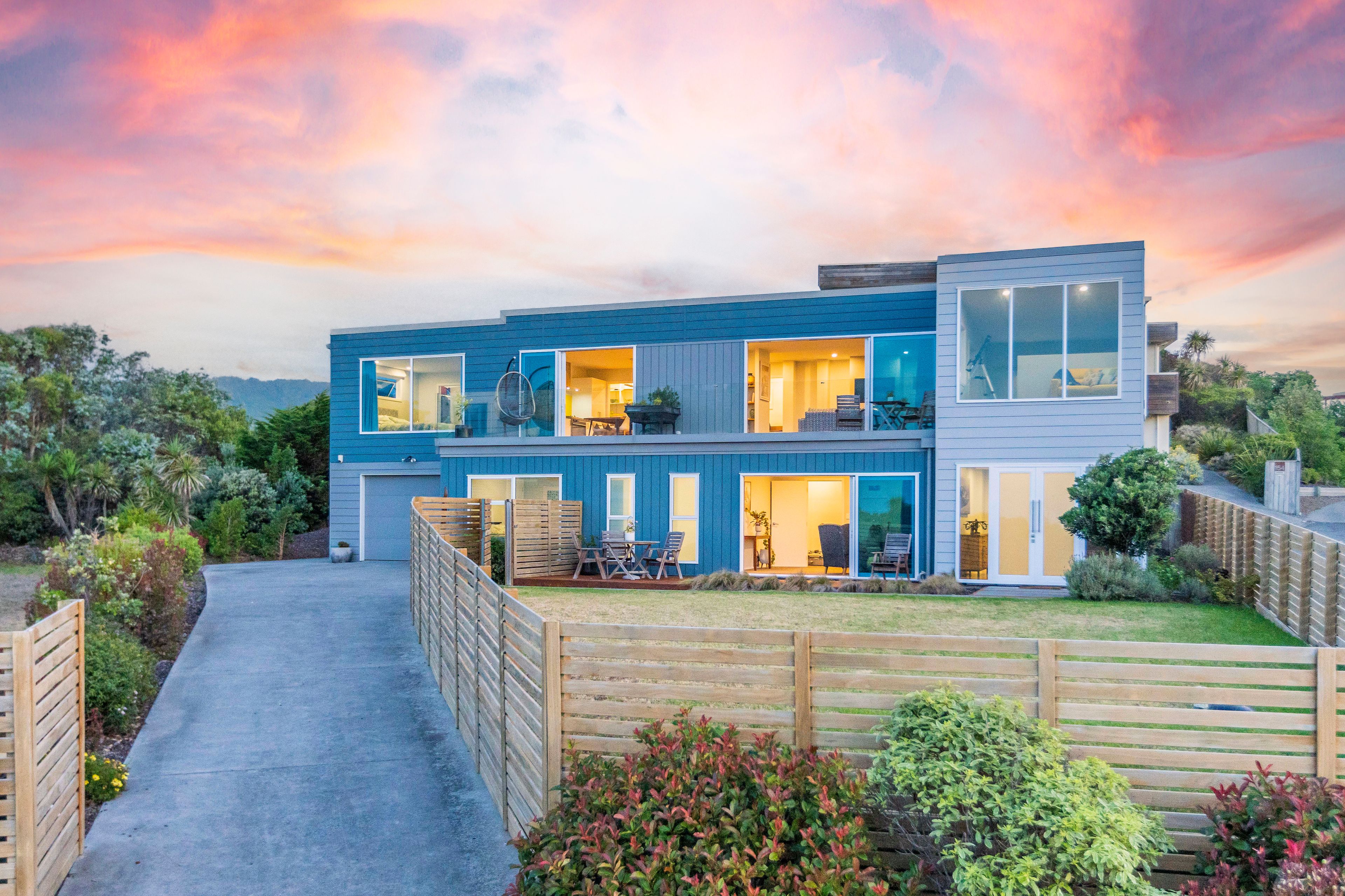 156 Field Way, Waikanae Beach, Kapiti Coast District 5036 Sold House